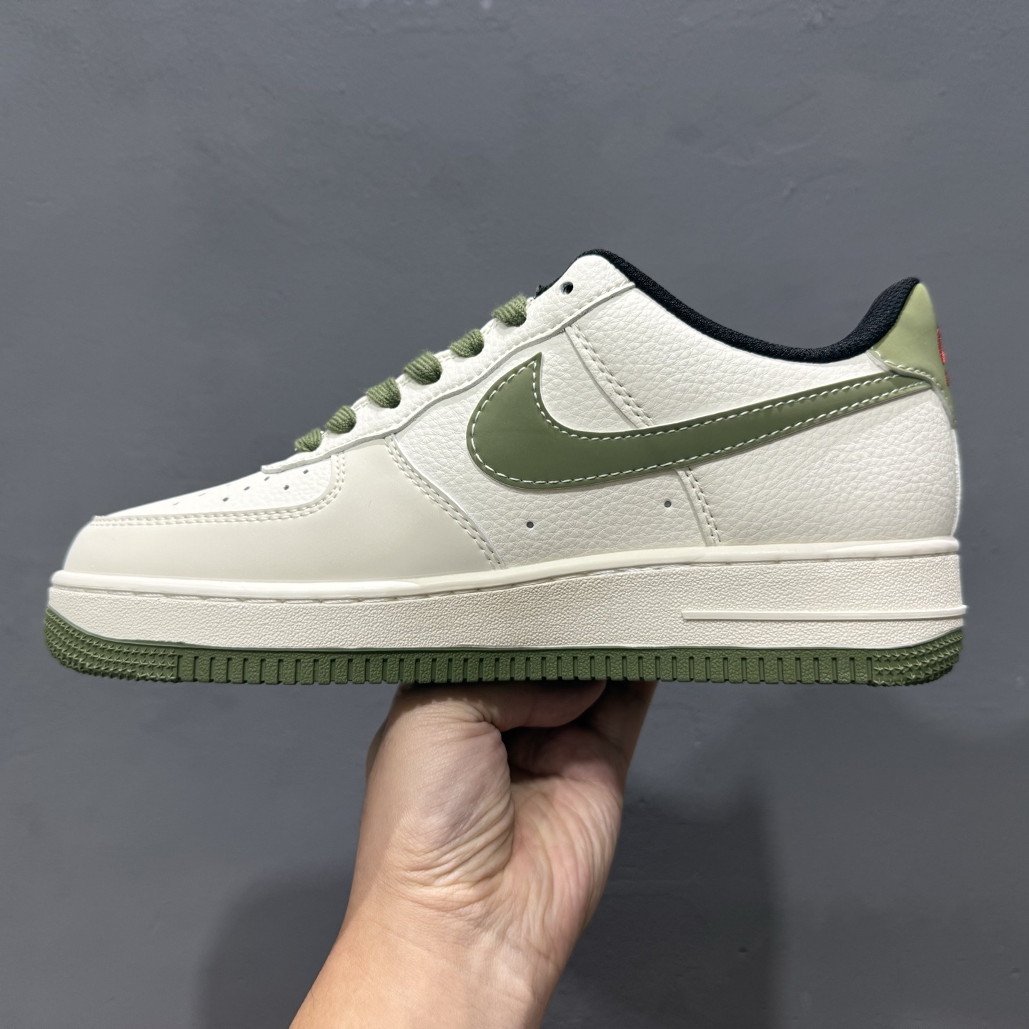 Nike Air Force 1'07 Low Supreme联名 军绿红标 空军一号低帮休闲板鞋 XS1958-566