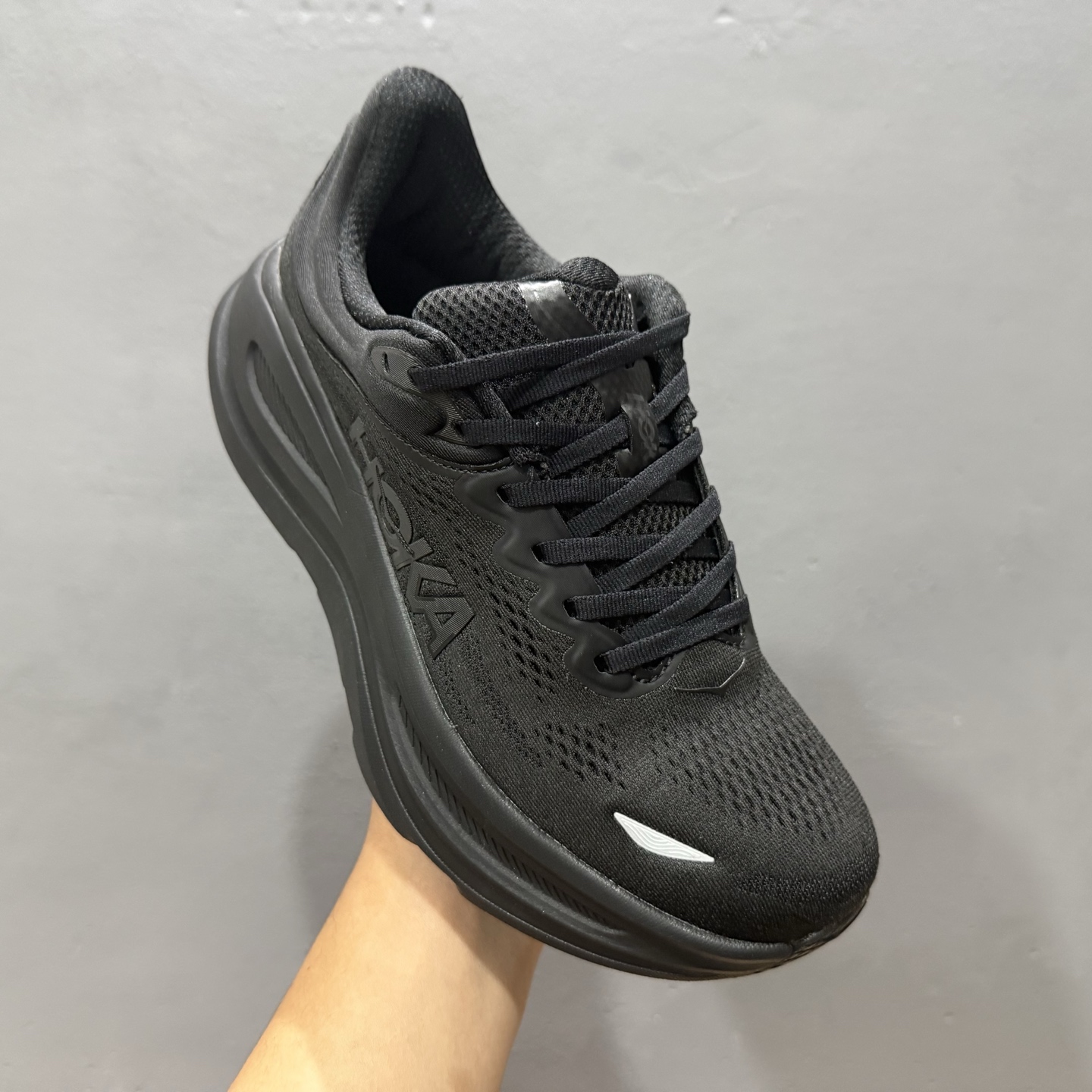 HOKA ONE ONE Bondi 9 邦迪九代跑步鞋 灰白色 1162012/CYWH