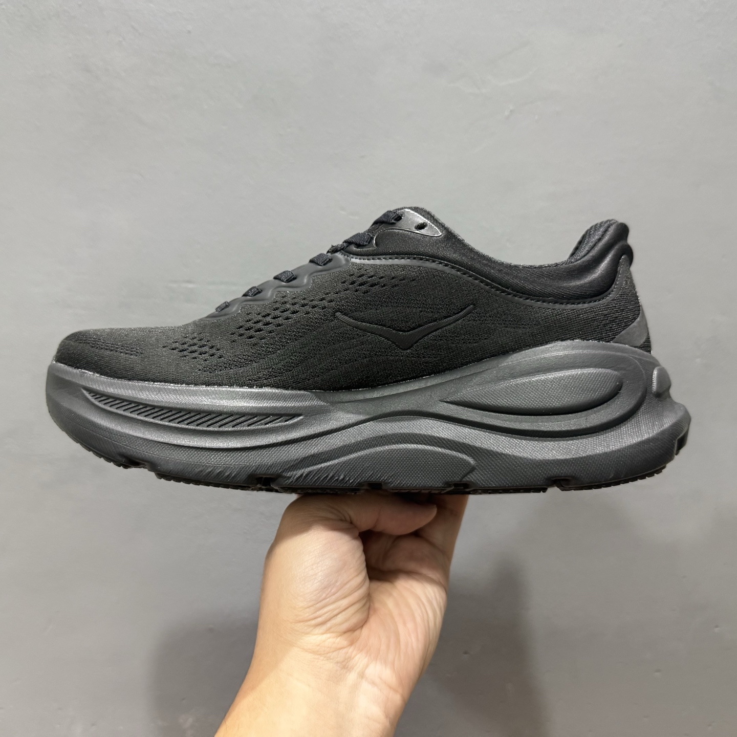 HOKA ONE ONE Bondi 9 邦迪九代跑步鞋 灰白色 1162012/CYWH