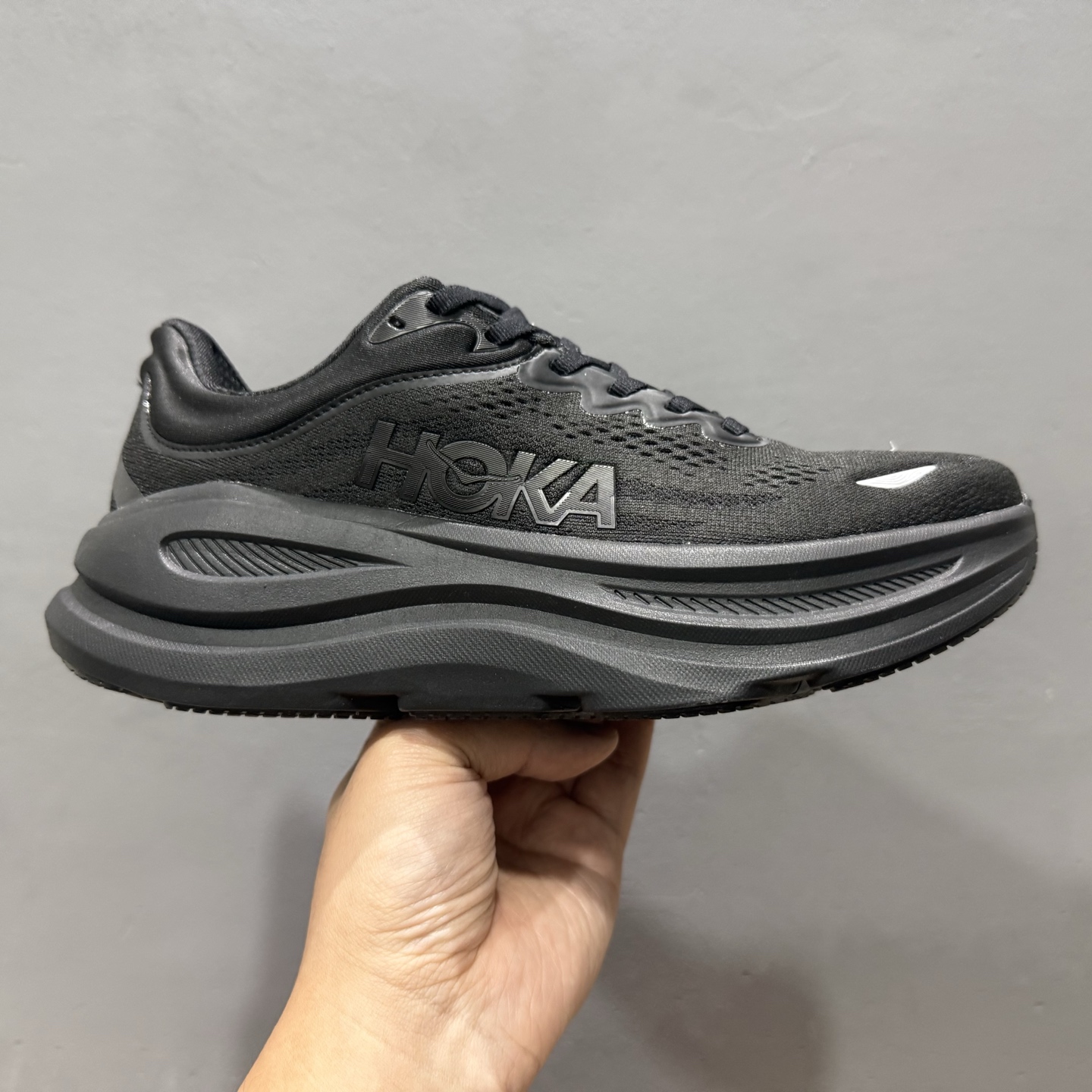 HOKA ONE ONE Bondi 9 邦迪九代跑步鞋 灰白色 1162012/CYWH