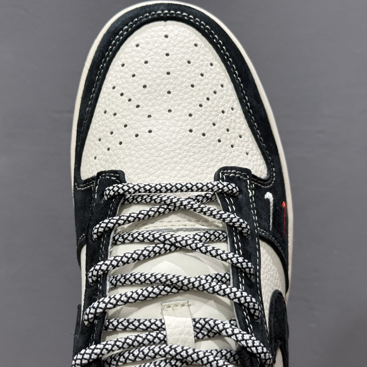 Nike SB Dunk Low 斯图西系列 贴布黑勾 周年高端定制 低帮休闲板鞋 YX5066-295