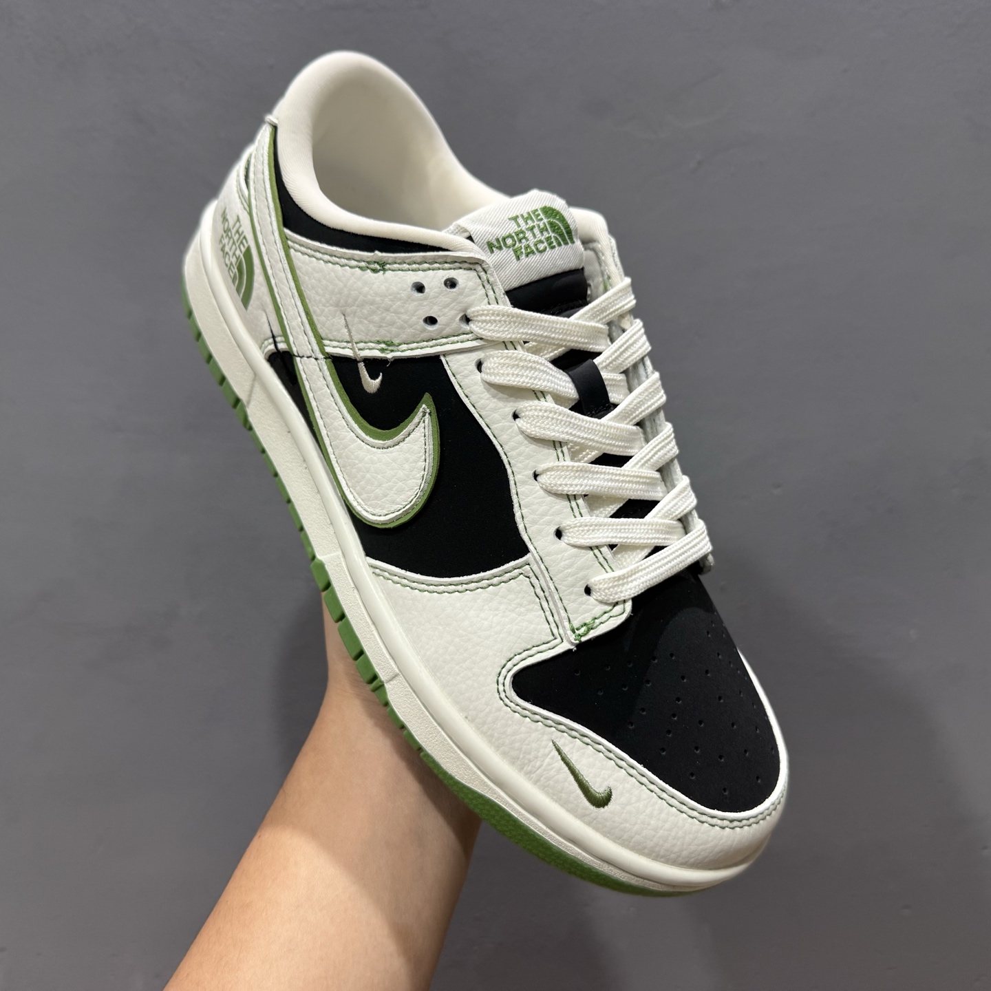 Nike SB Dunk Low 北面联名 奶白黑绿 周年高端定制 低帮休闲板鞋 SC9207-405