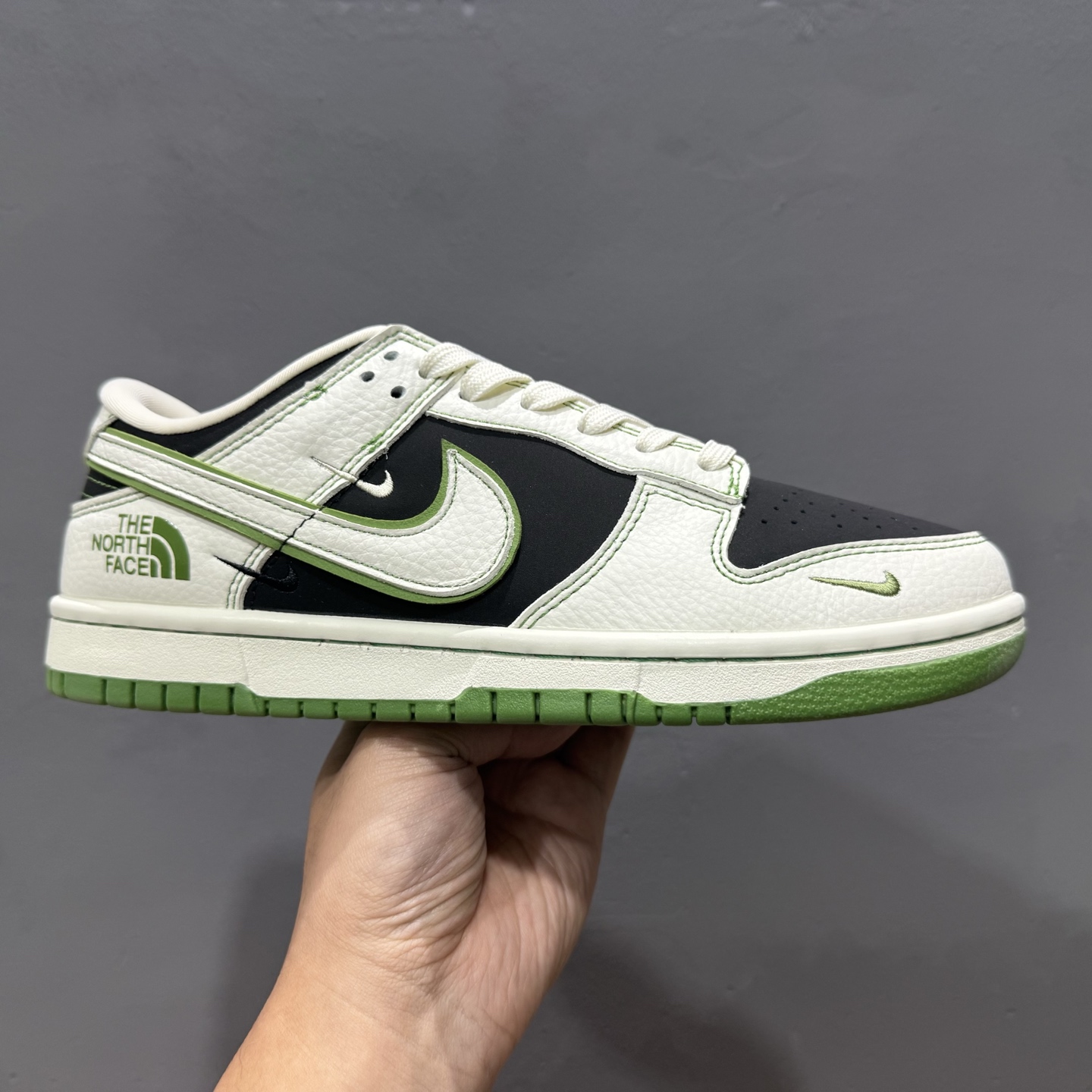 Nike SB Dunk Low 北面联名 奶白黑绿 周年高端定制 低帮休闲板鞋 SC9207-405