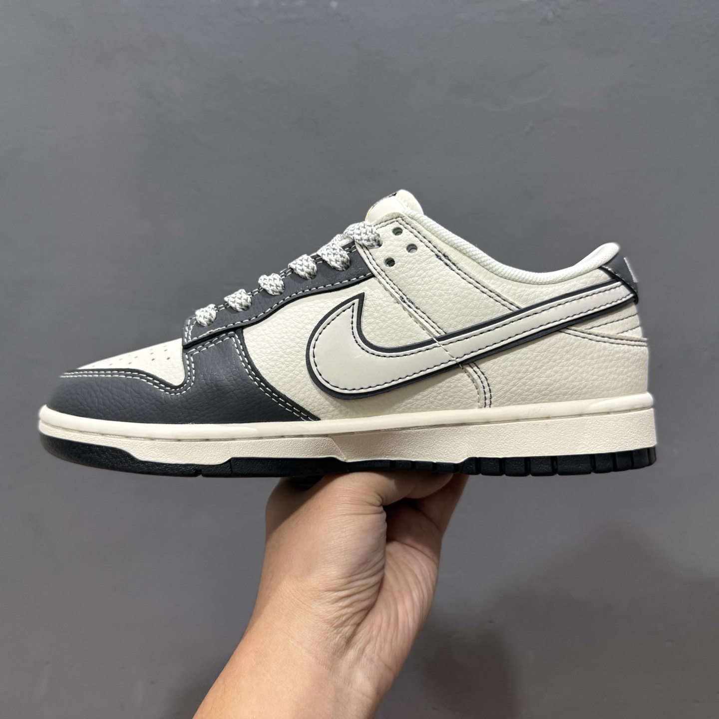 Nike SB Dunk Low 斯图西联名米 黑骷髅头 周年高端定制 低帮休闲板鞋 ZH2598-270