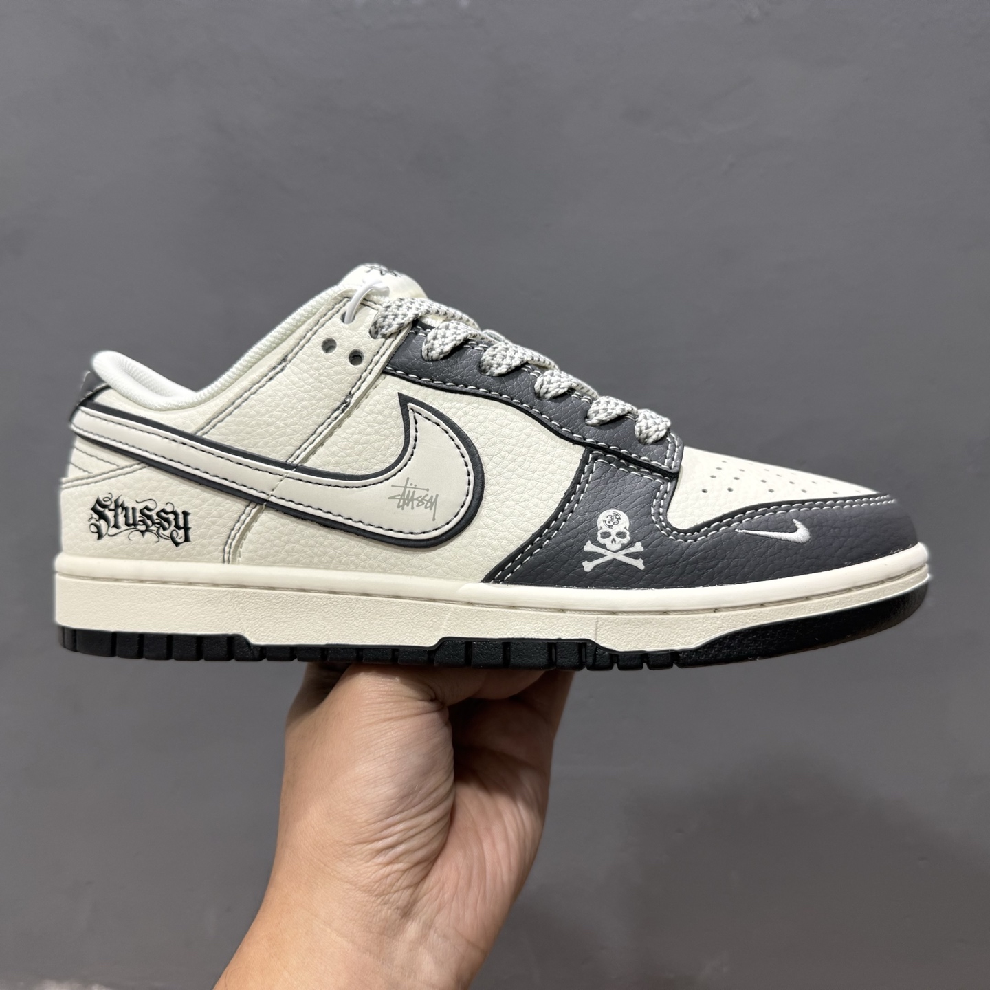 Nike SB Dunk Low 斯图西联名米 黑骷髅头 周年高端定制 低帮休闲板鞋 ZH2598-270