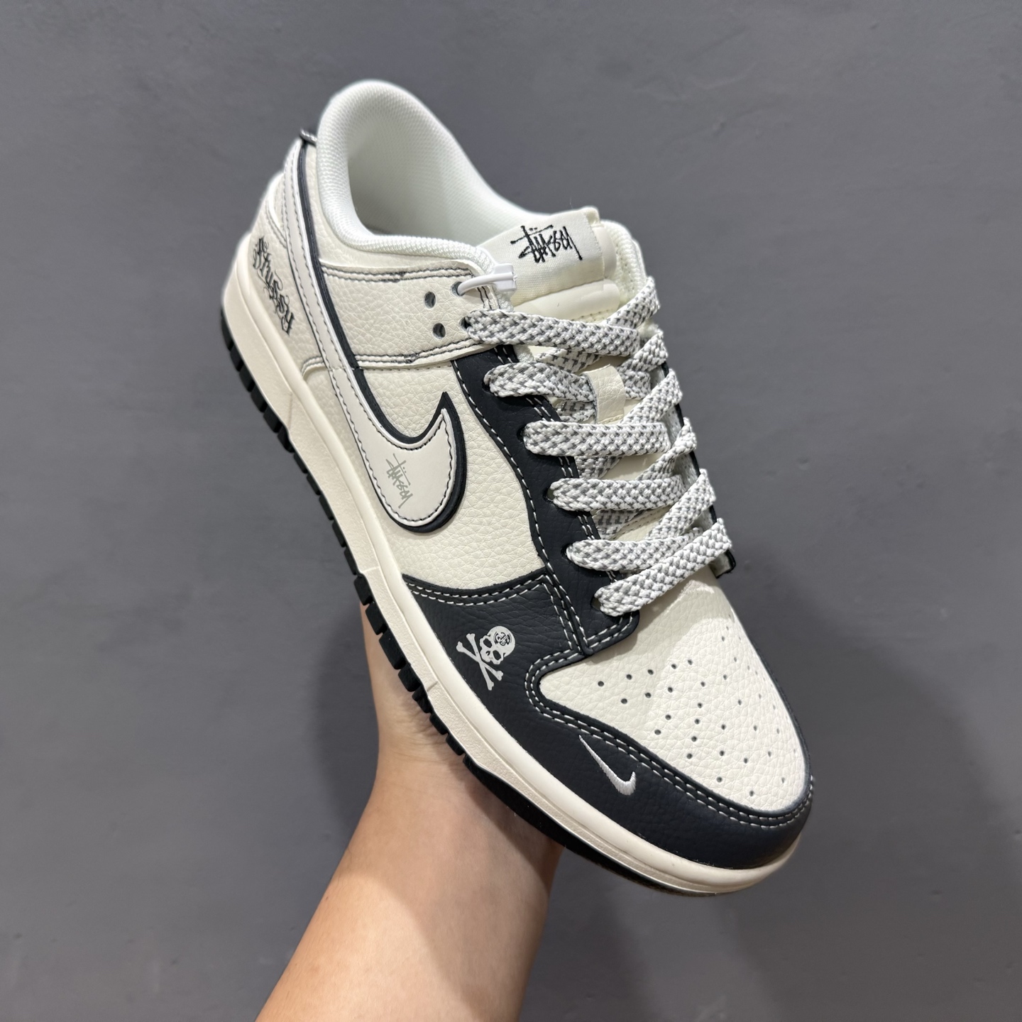 Nike SB Dunk Low 斯图西联名米 黑骷髅头 周年高端定制 低帮休闲板鞋 ZH2598-270