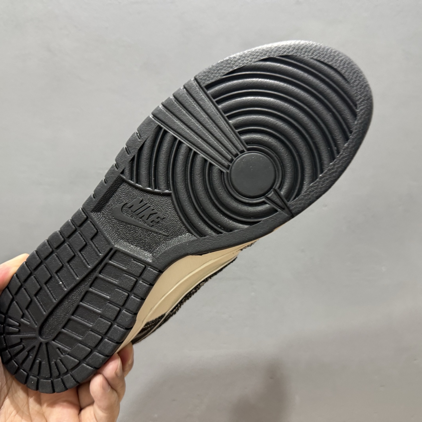 Fragment x Travis Scott x 冠军 Air Jordan 1 Low 三方联名倒钩 LD2025-019