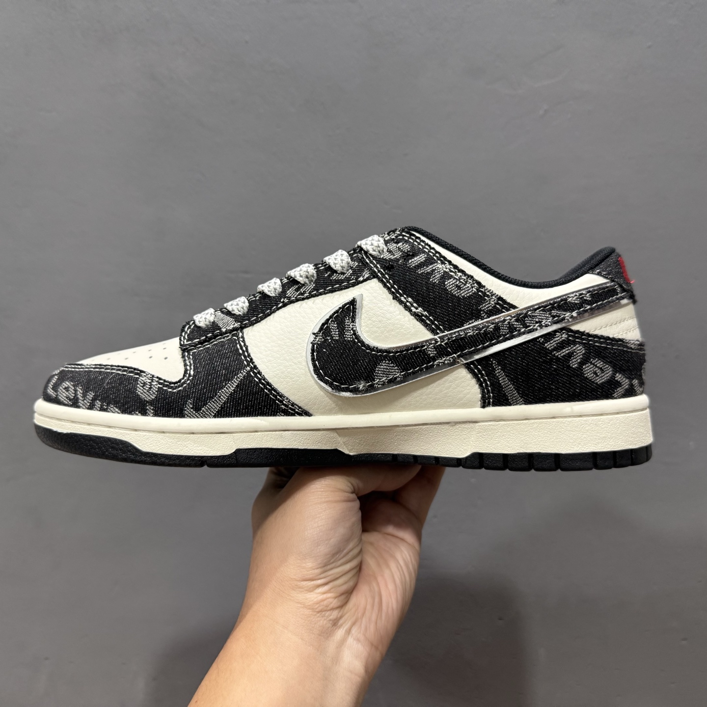 Fragment x Travis Scott x 冠军 Air Jordan 1 Low 三方联名倒钩 LD2025-019