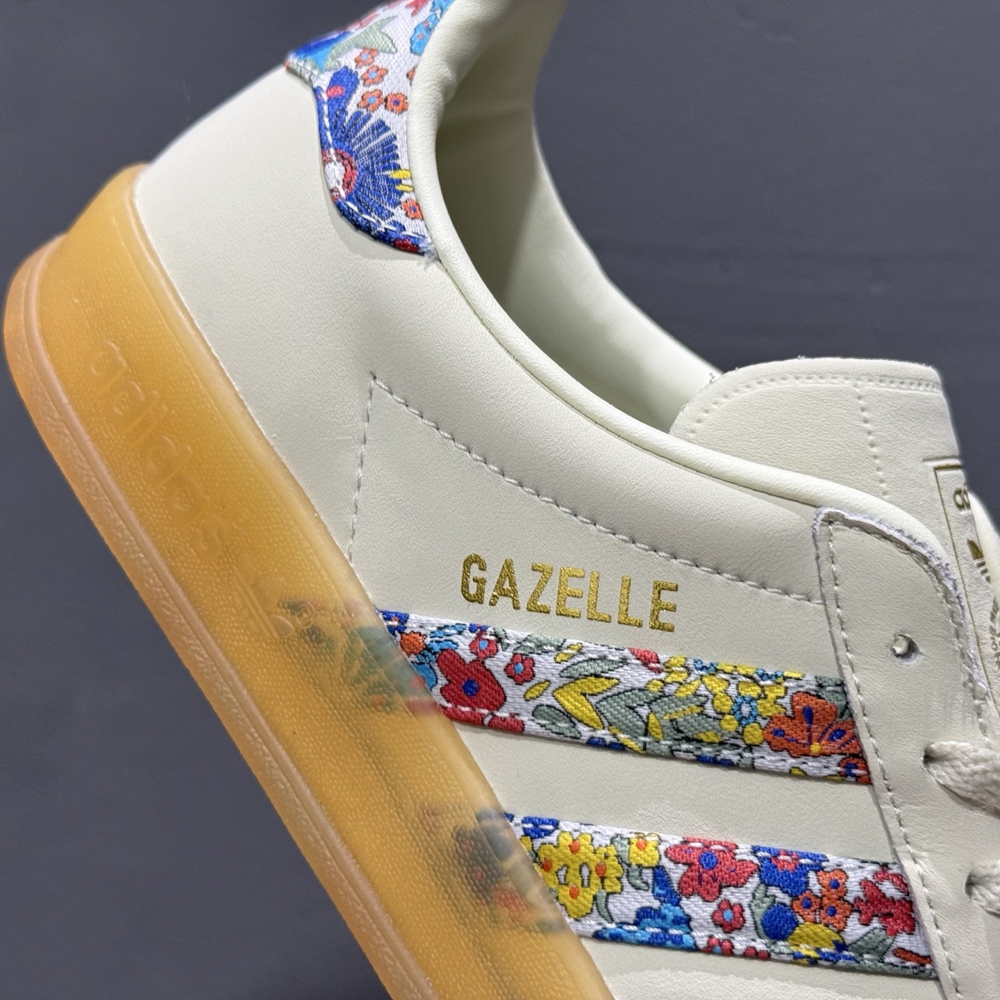 AD Gazelle Indoor Trainers 羚羊内训系列低帮复古百搭休闲运动德训风板鞋 JH7370