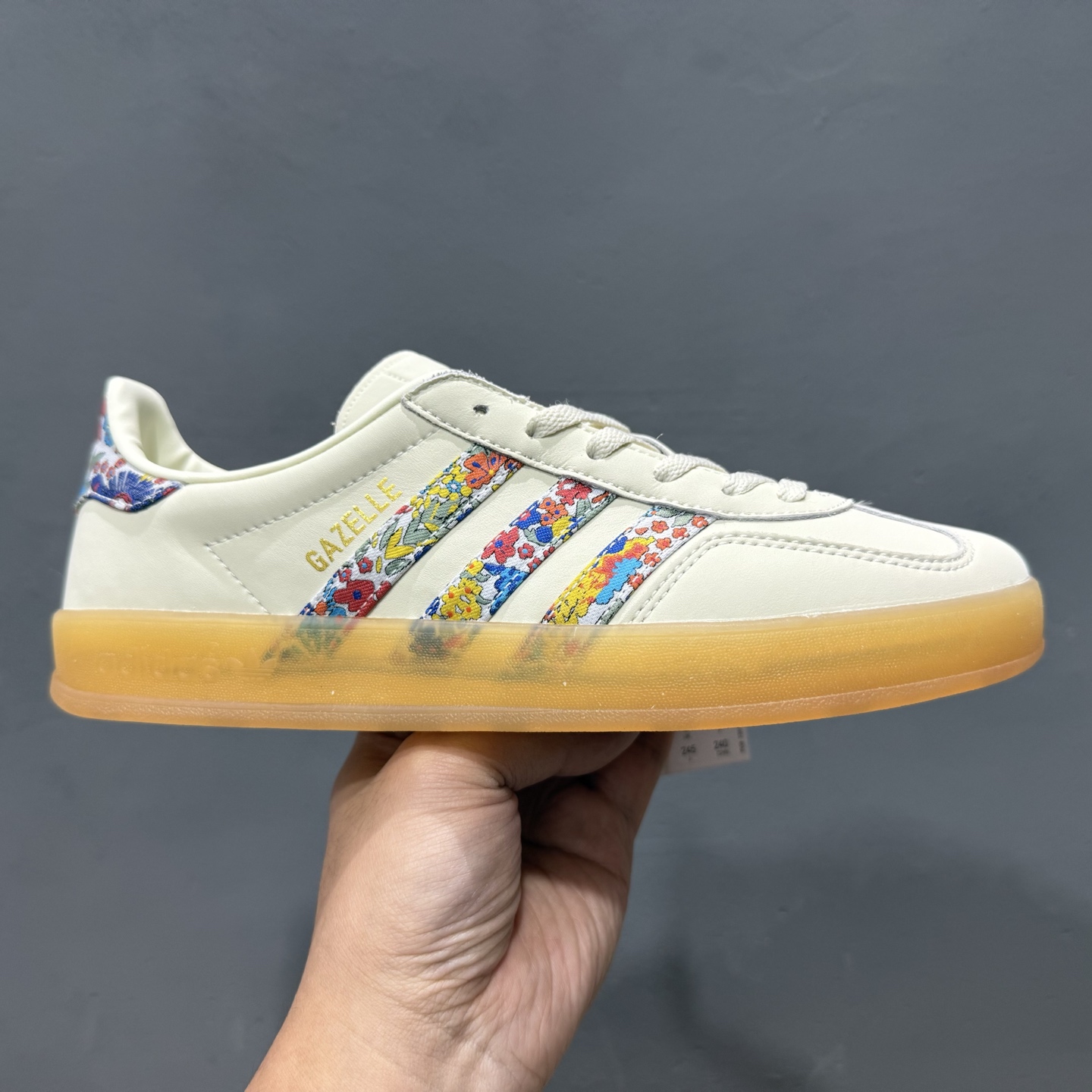 AD Gazelle Indoor Trainers 羚羊内训系列低帮复古百搭休闲运动德训风板鞋 JH7370