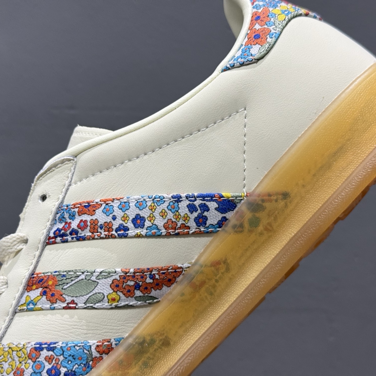 AD Gazelle Indoor Trainers 羚羊内训系列低帮复古百搭休闲运动德训风板鞋 JH7370