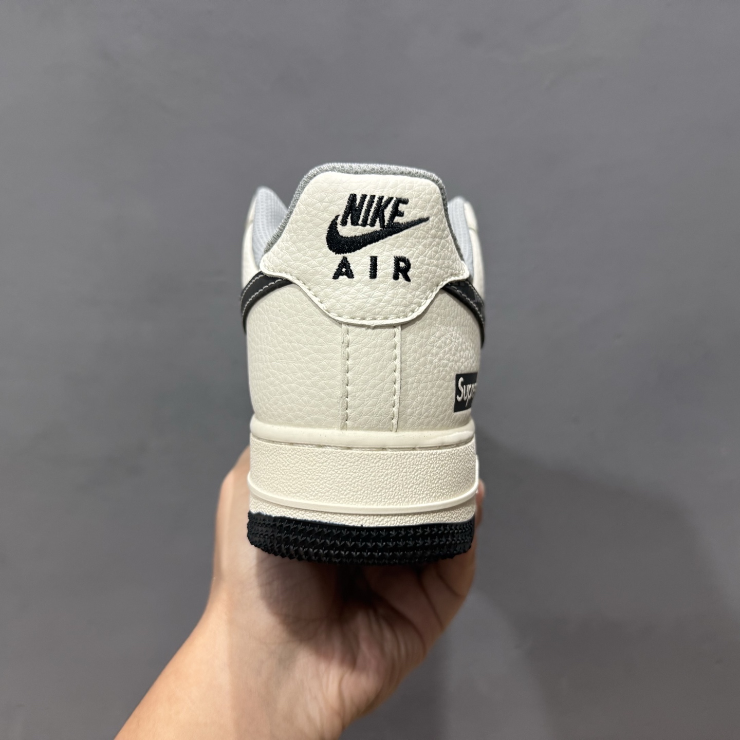 Nike Air Force 1'07 Low Supreme联名 米灰积木 空军一号低帮休闲板鞋 XS1958-568