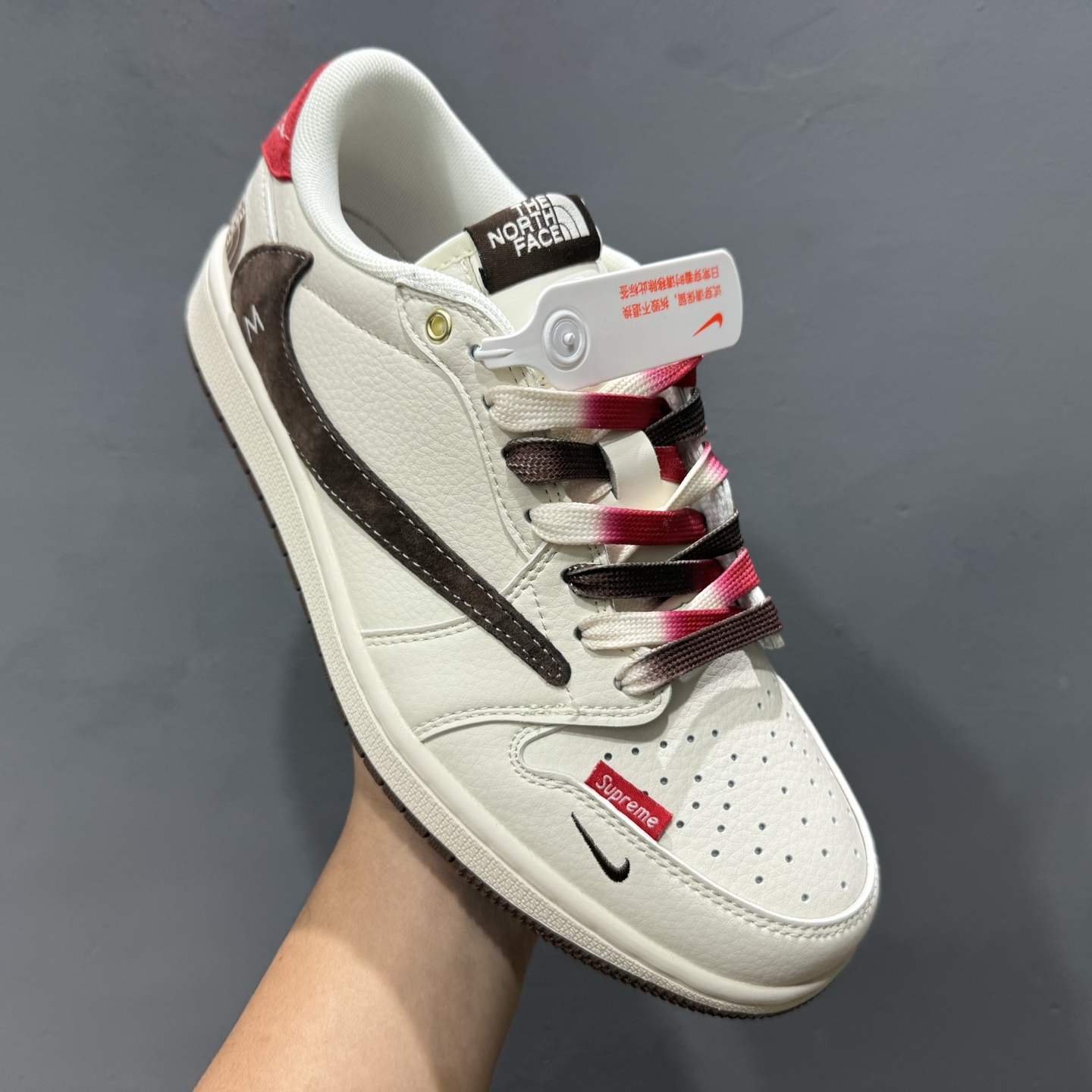 Travis Scott x Fragment Design × Air Jordan 1 Low SP AJ1 乔1北面联名 米棕小红标 低帮文化休闲板鞋 FC1688-213