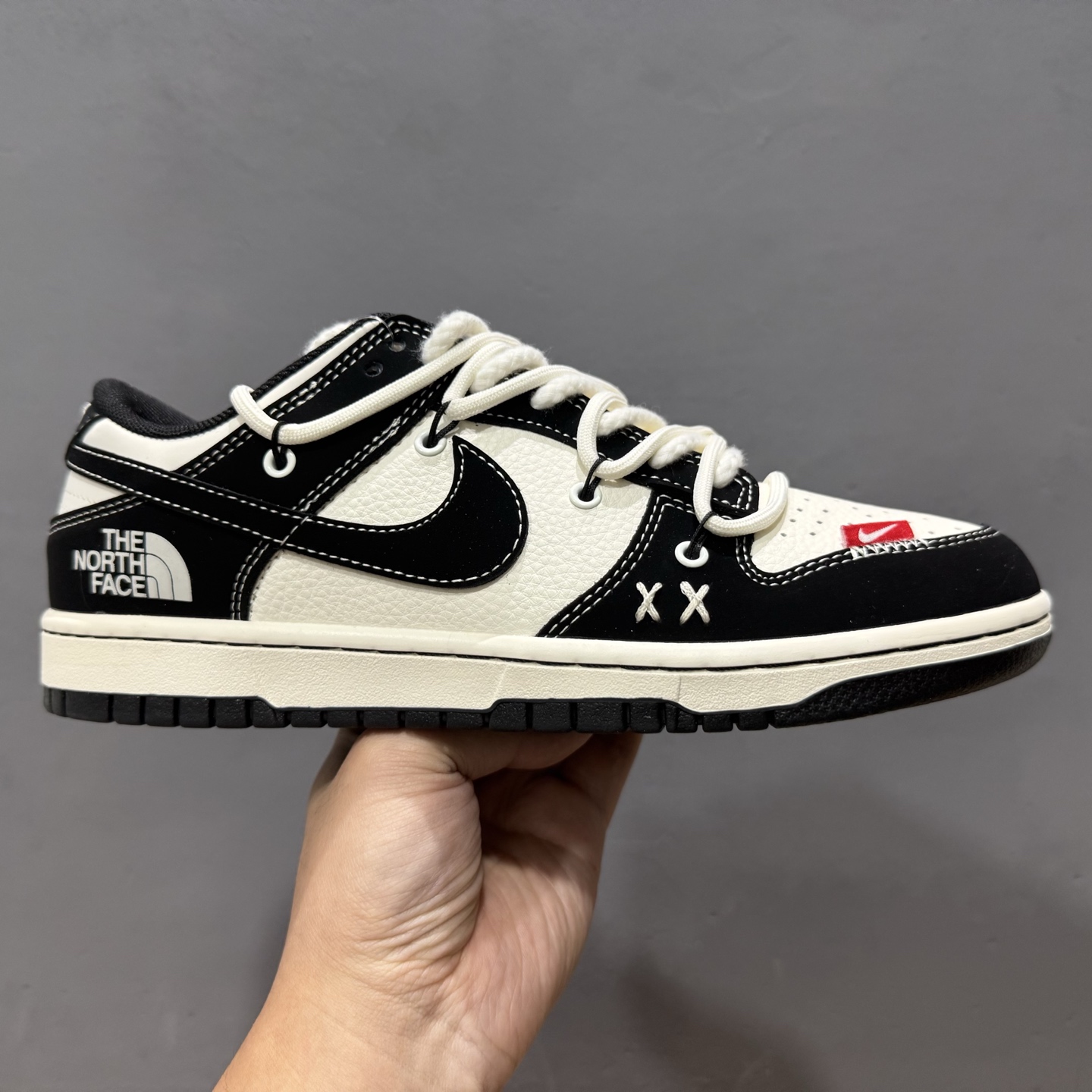 Nike SB Dunk Low 北面系列绑 带黑白黑勾 低帮休闲板鞋 YX5066-287