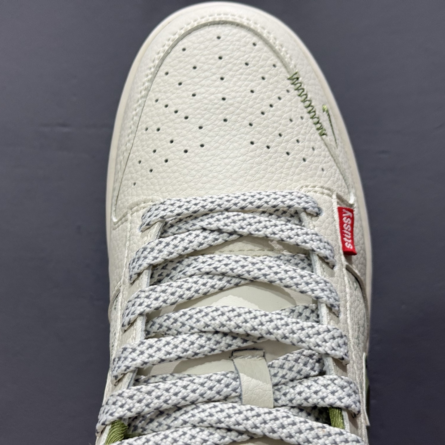 Nike SB Dunk Low 斯图西联名 立体绿勾 周年高端定制 低帮休闲板鞋 XS6089-538