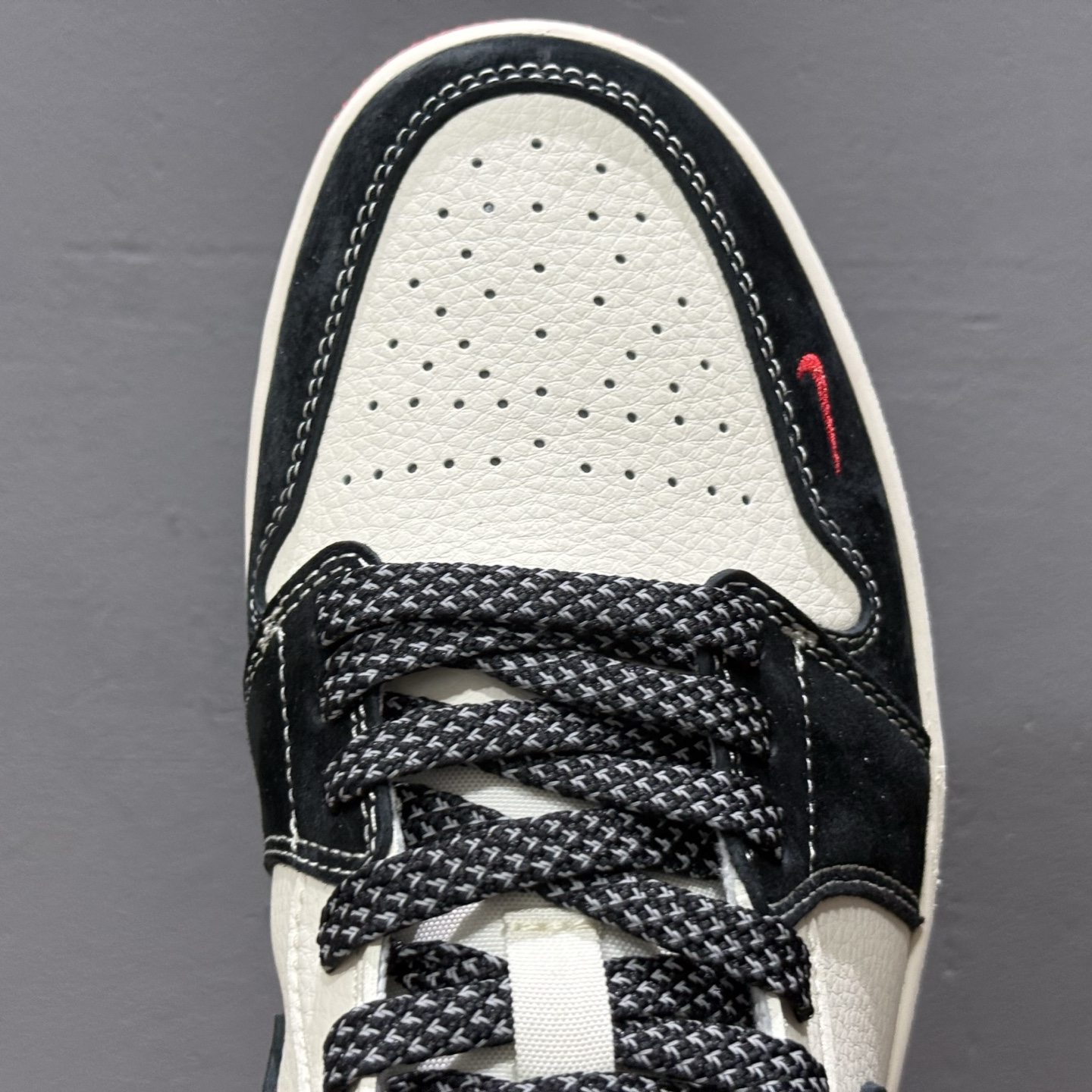 限量发售！ AIR JORDAN 1 LOW AJ1乔1低帮休闲板鞋“白红黑勾配色斯图西联名定制款 XS6086-006
