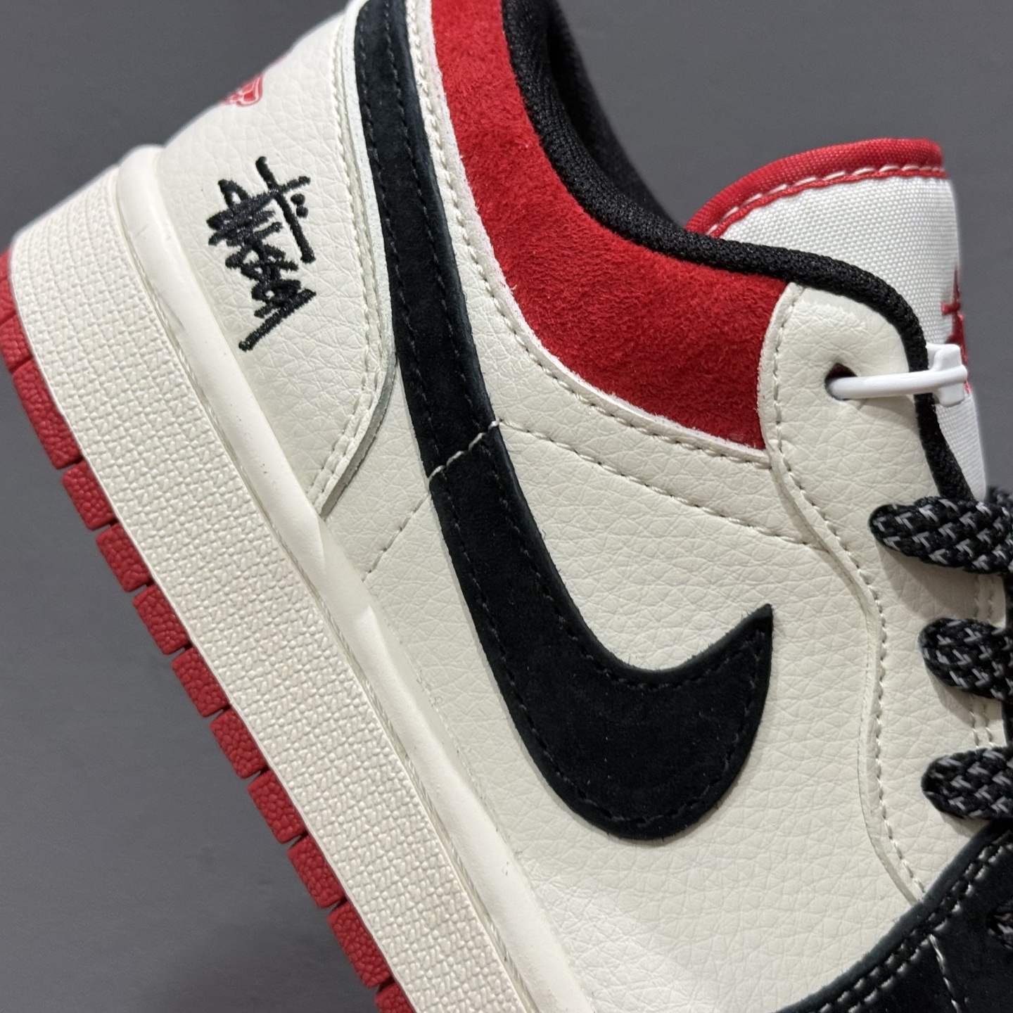 限量发售！ AIR JORDAN 1 LOW AJ1乔1低帮休闲板鞋“白红黑勾配色斯图西联名定制款 XS6086-006