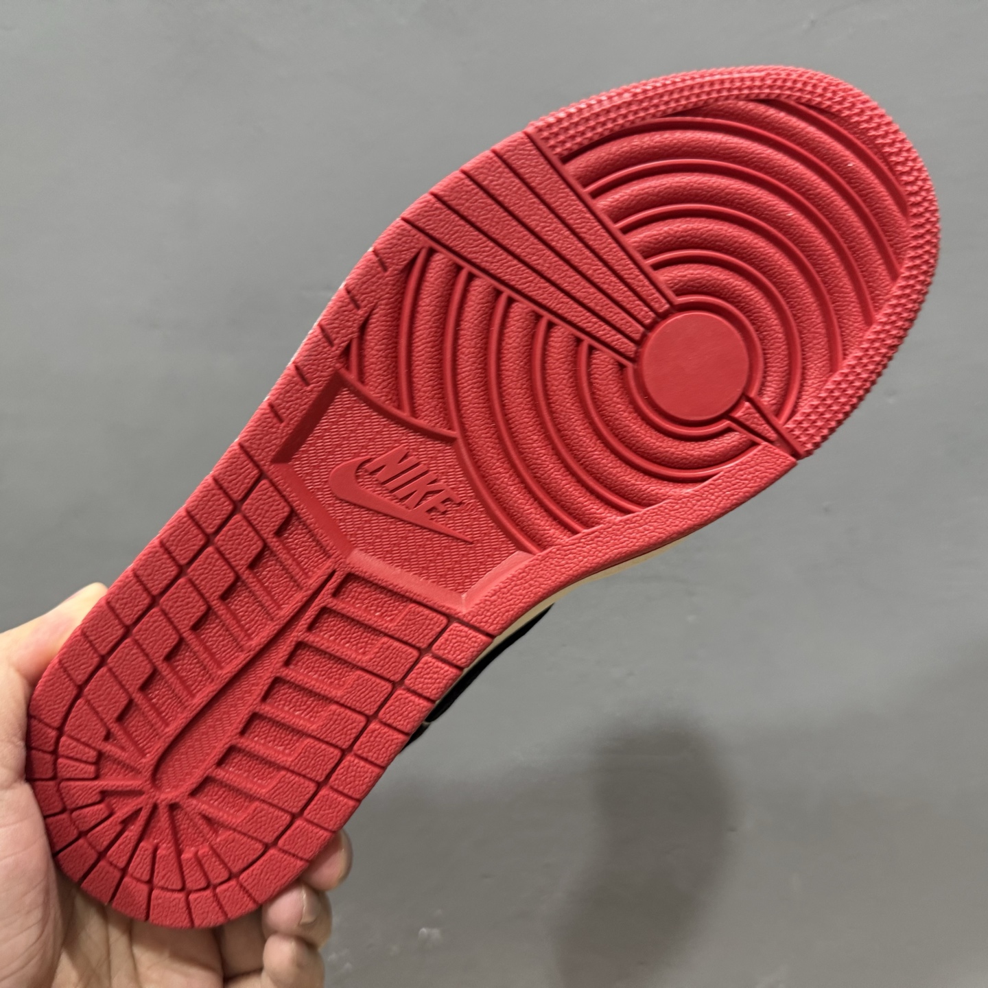 限量发售！ AIR JORDAN 1 LOW AJ1乔1低帮休闲板鞋“白红黑勾配色斯图西联名定制款 XS6086-006