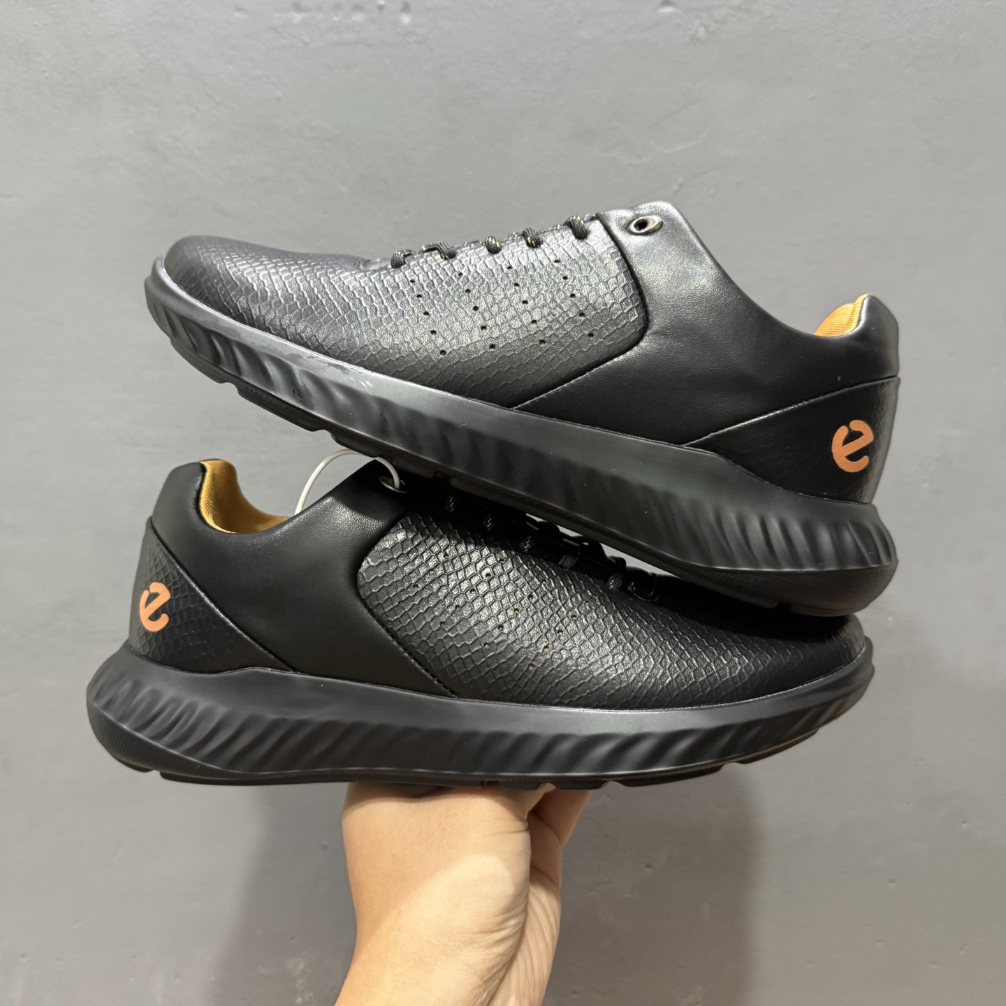 Ecco 爱步 #经典和现代工艺品质融合 精选小牛皮面料 百搭休闲老爹鞋