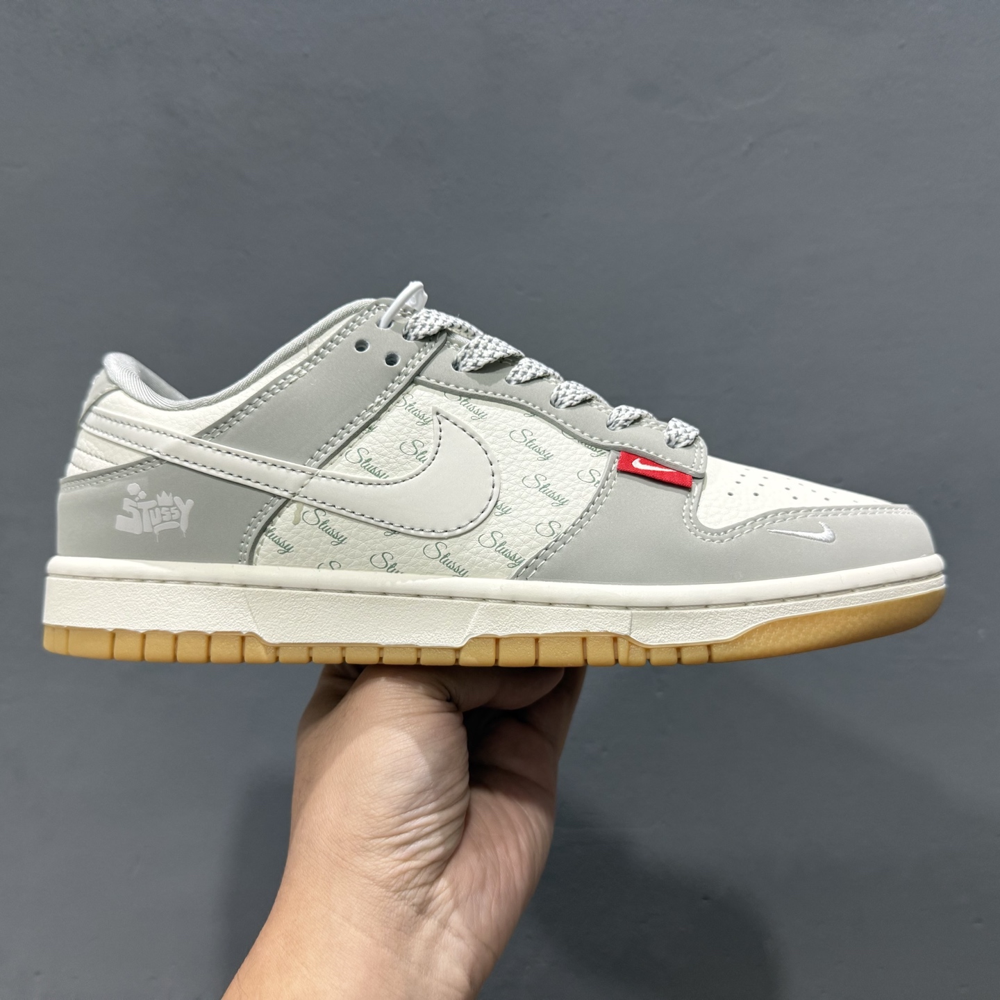 Stussy x Nike Dunk Low 卡通生胶 JJ2508-557