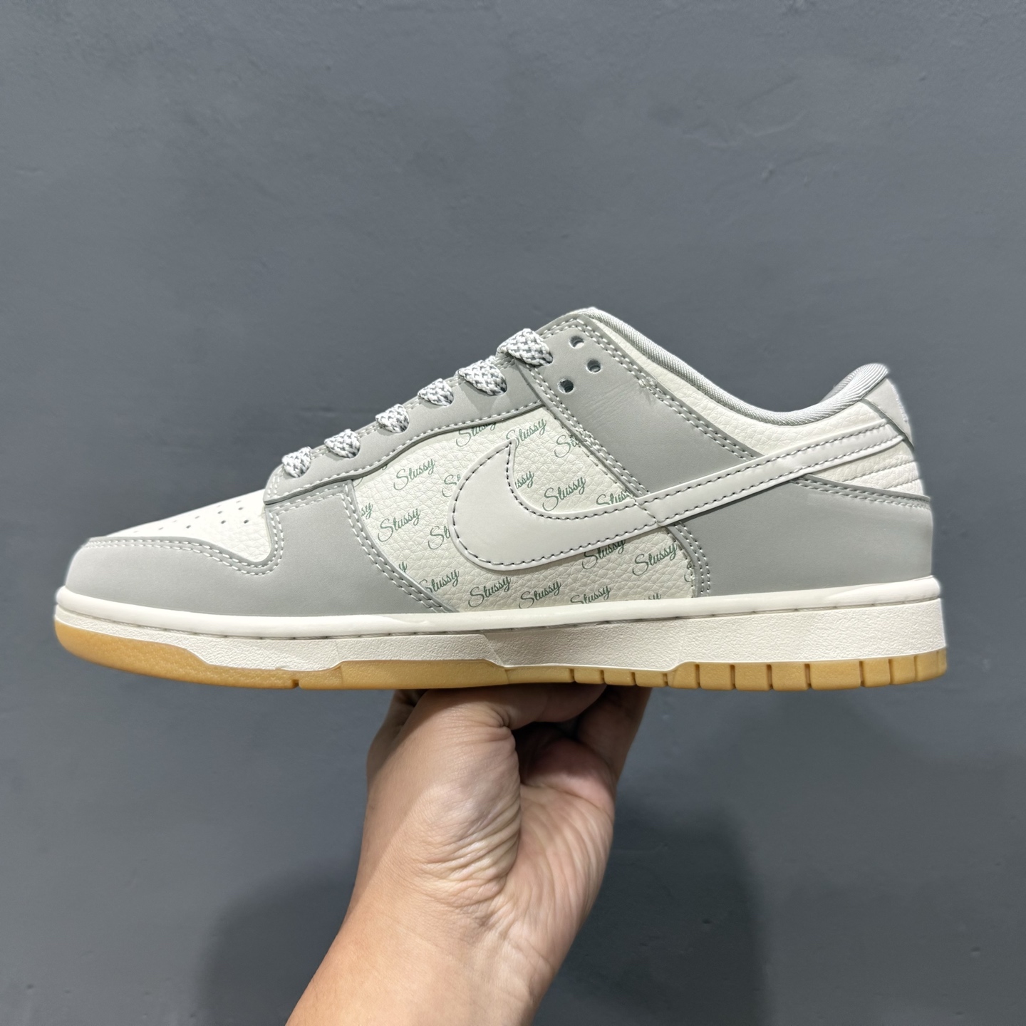 Stussy x Nike Dunk Low 卡通生胶 JJ2508-557