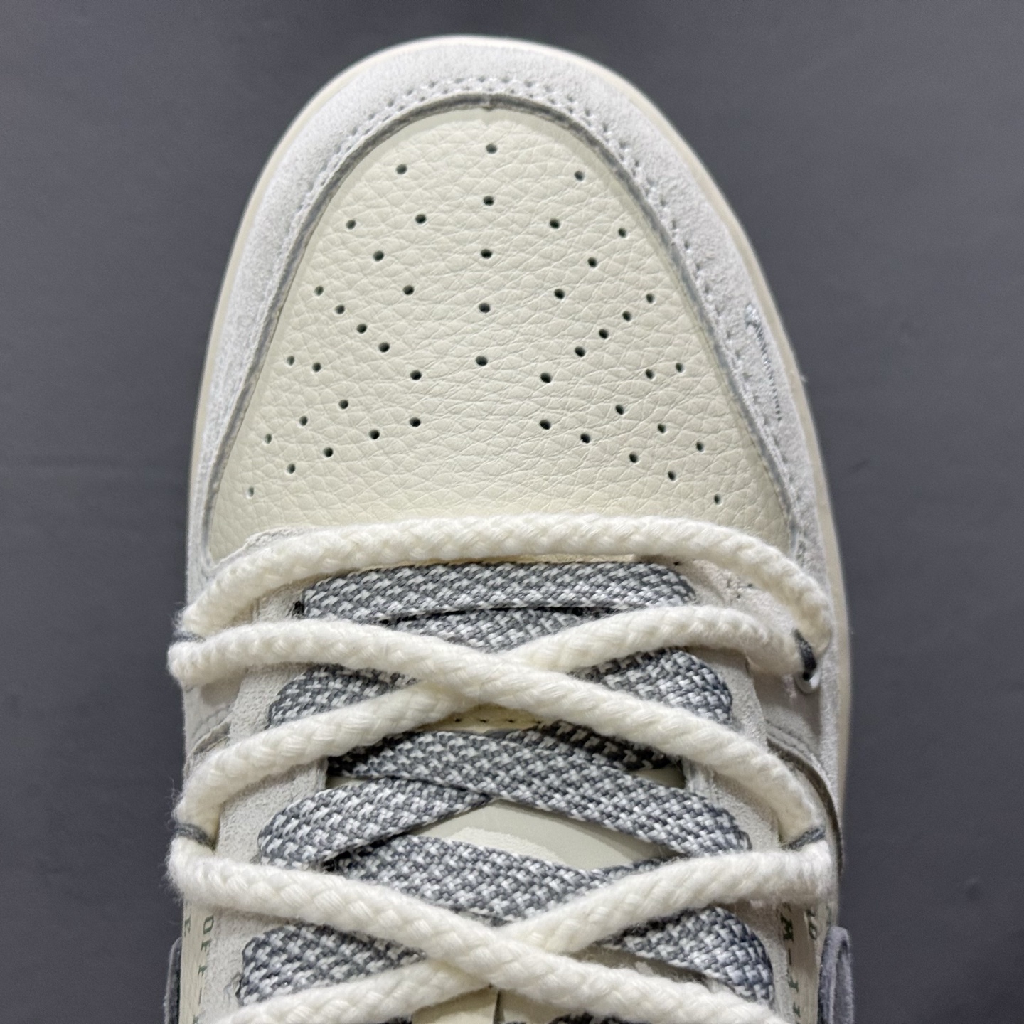 Off-White x Nike Dunk Low 绑带字幕灰勾 YX5066-223