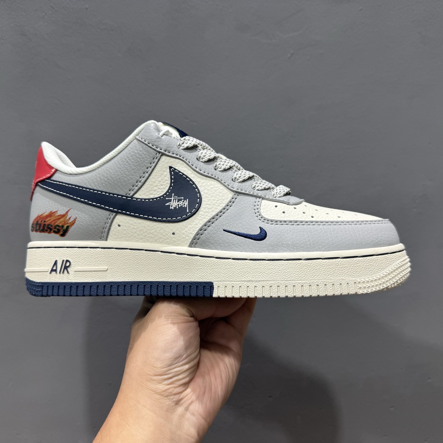 NIKE AIR FORCE 1‘07 LV8 XS1958-555