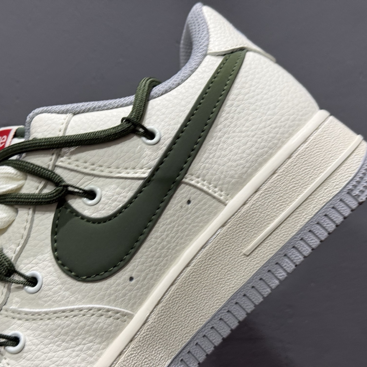 NIKE AIR FORCE 1‘07 LV8 DM6868-070