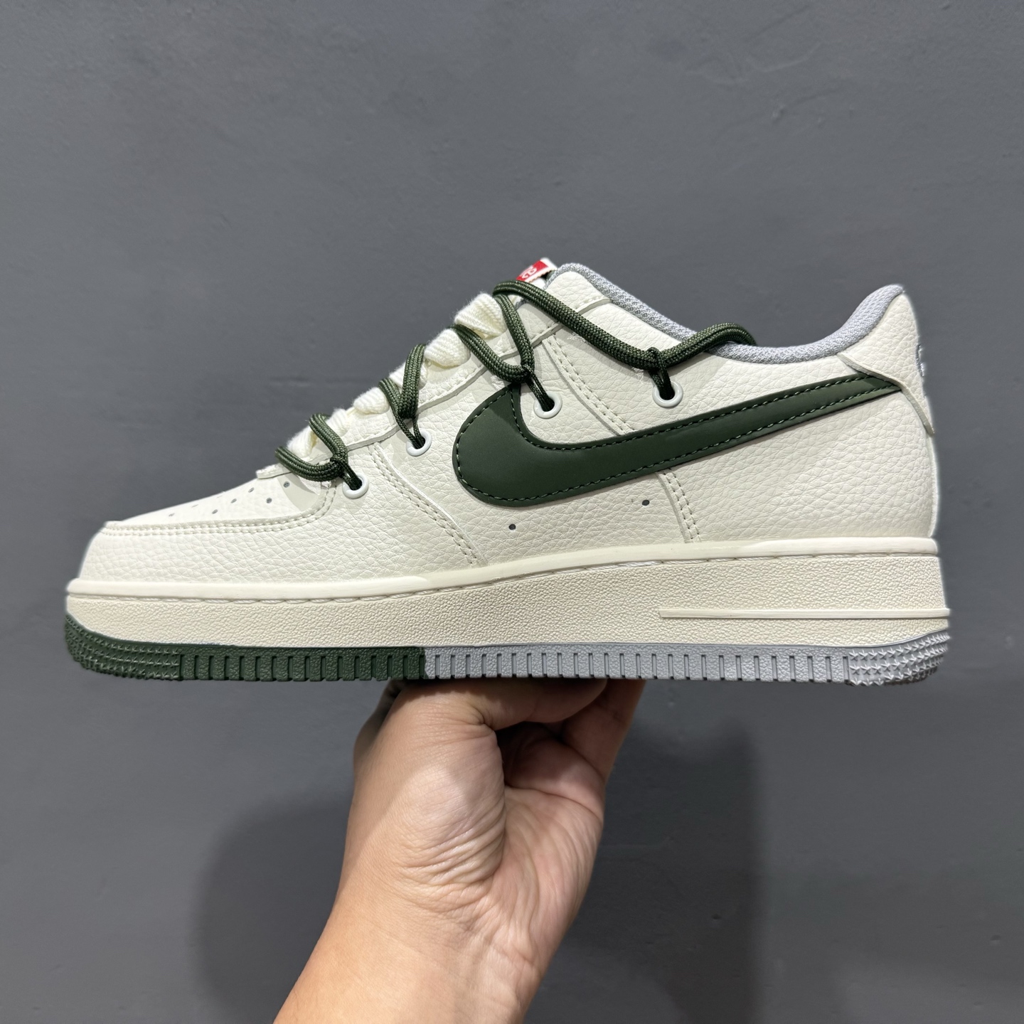 NIKE AIR FORCE 1‘07 LV8 DM6868-070