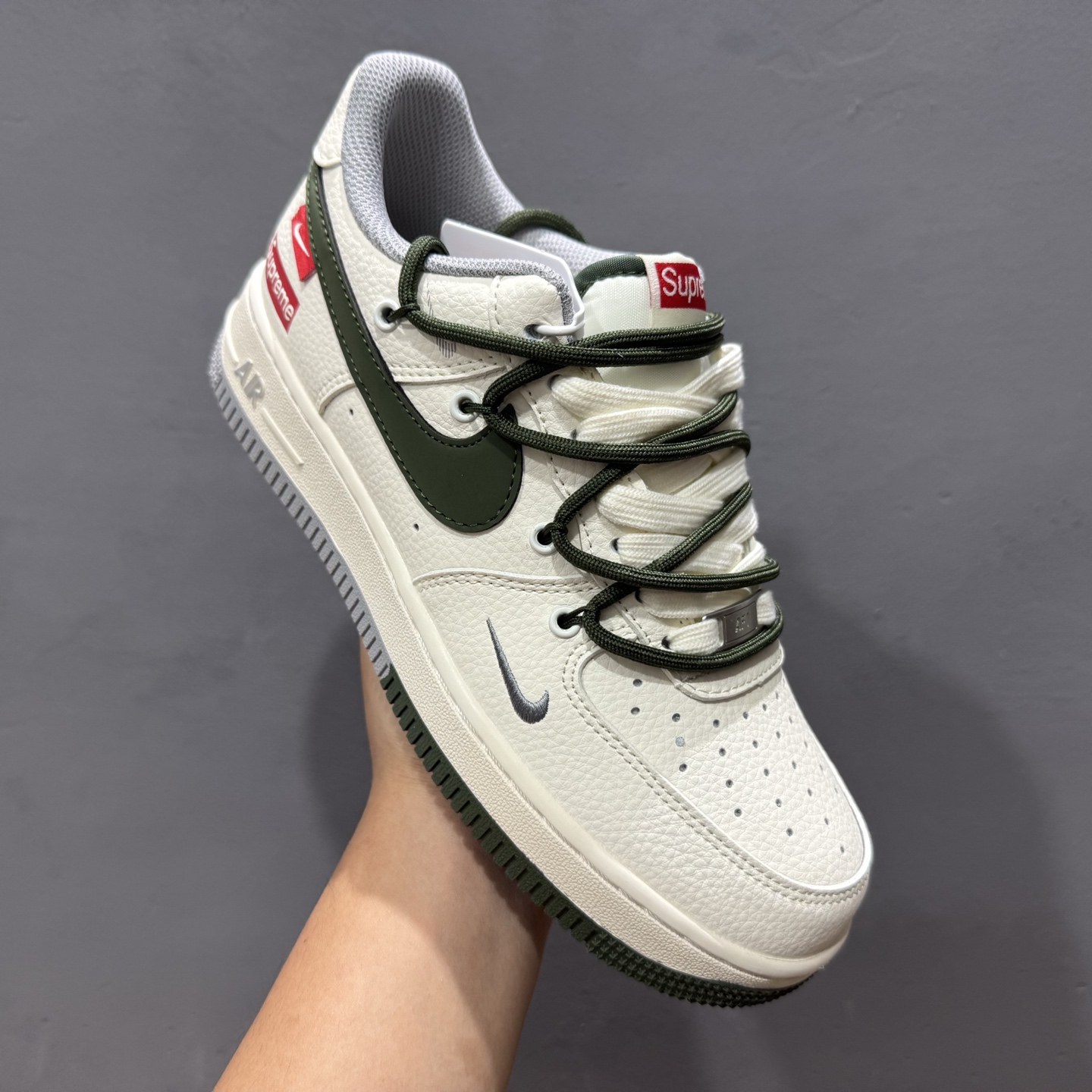 NIKE AIR FORCE 1‘07 LV8 DM6868-070