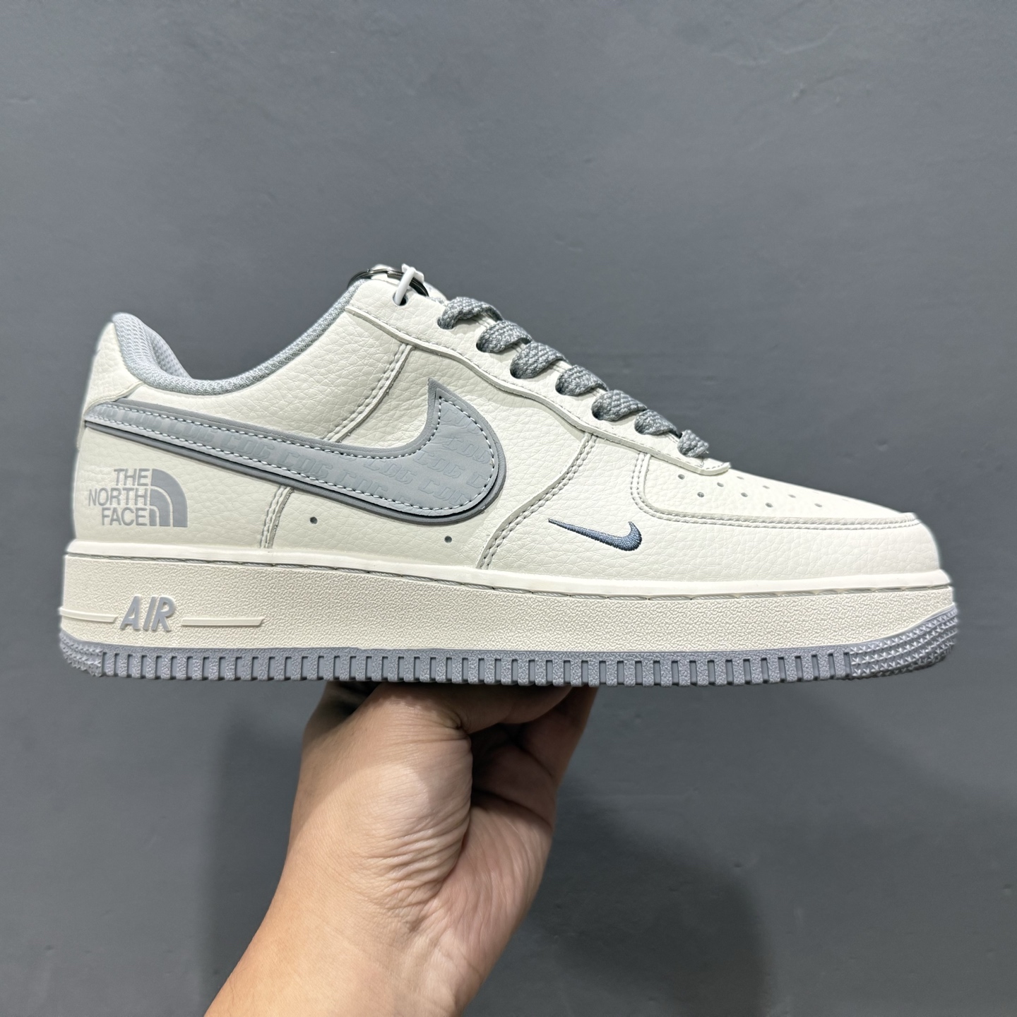 Nike Air Force 1’07 Low 北面联名 CDG米灰勾 空军一号低帮休闲板鞋 HH7518-052