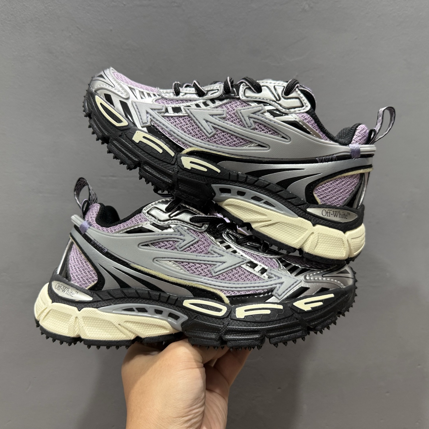 Off-White 2024年OW最新款跑鞋 最新运动鞋款