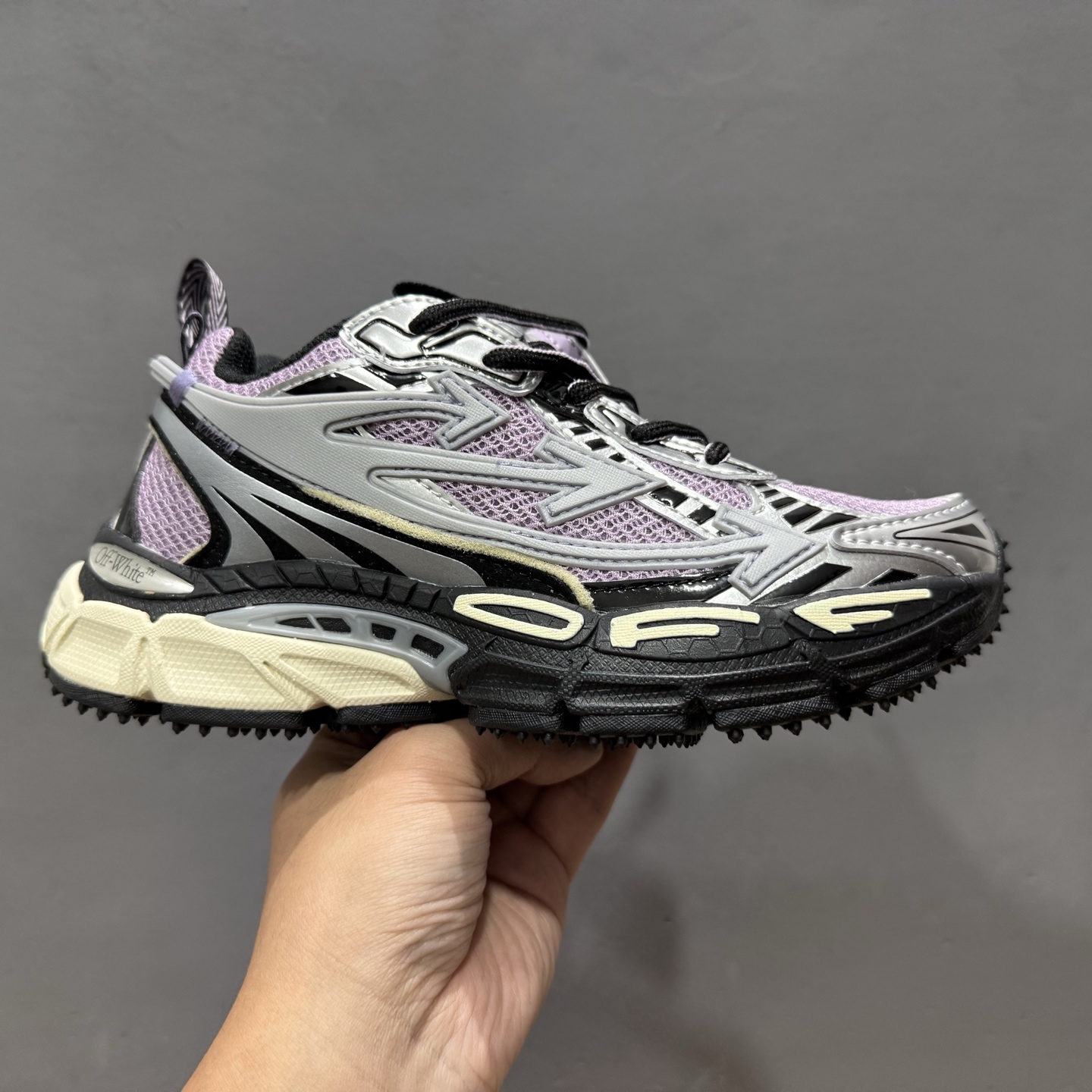 Off-White 2024年OW最新款跑鞋 最新运动鞋款