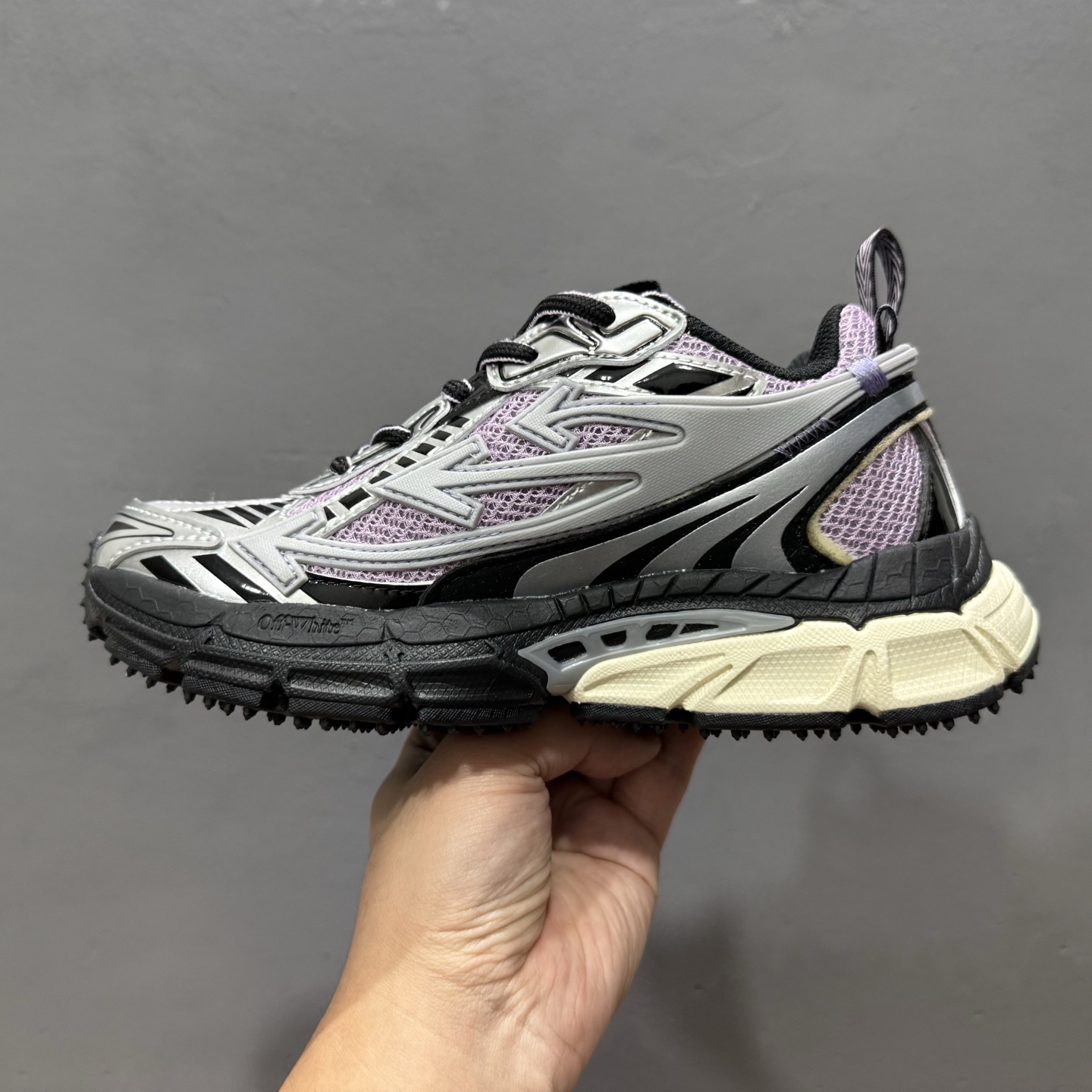Off-White 2024年OW最新款跑鞋 最新运动鞋款