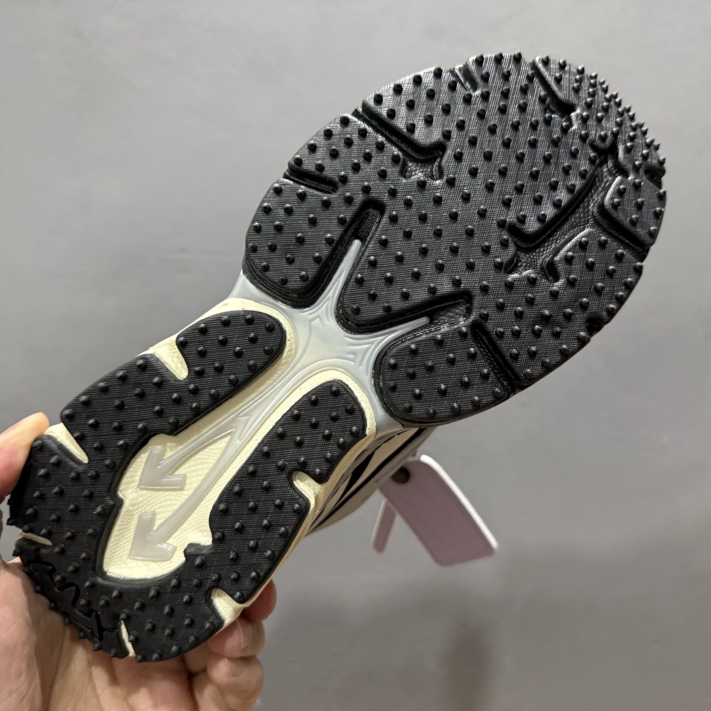 Off-White 2024年OW最新款跑鞋 最新运动鞋款