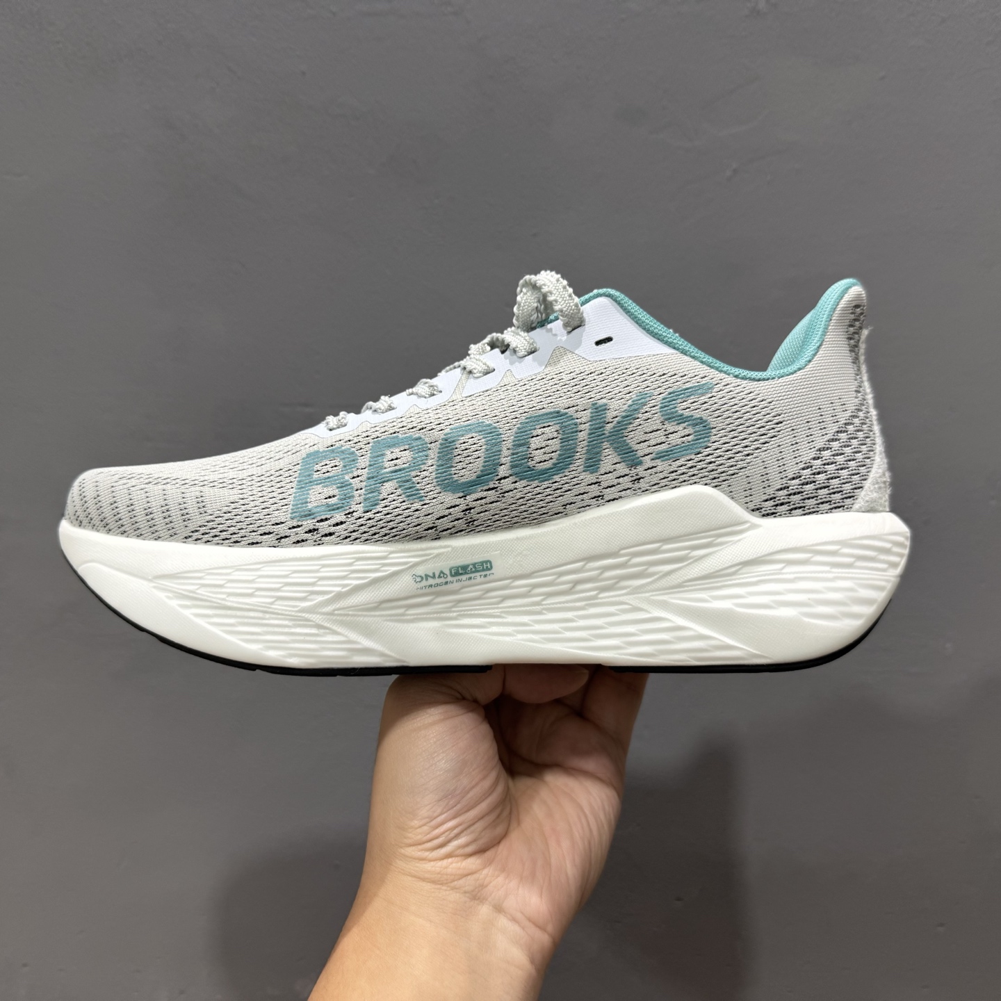 Brooks Hyperion Max 2 布鲁克斯 烈风2 减震竞速马拉松专业跑鞋 1104341D403