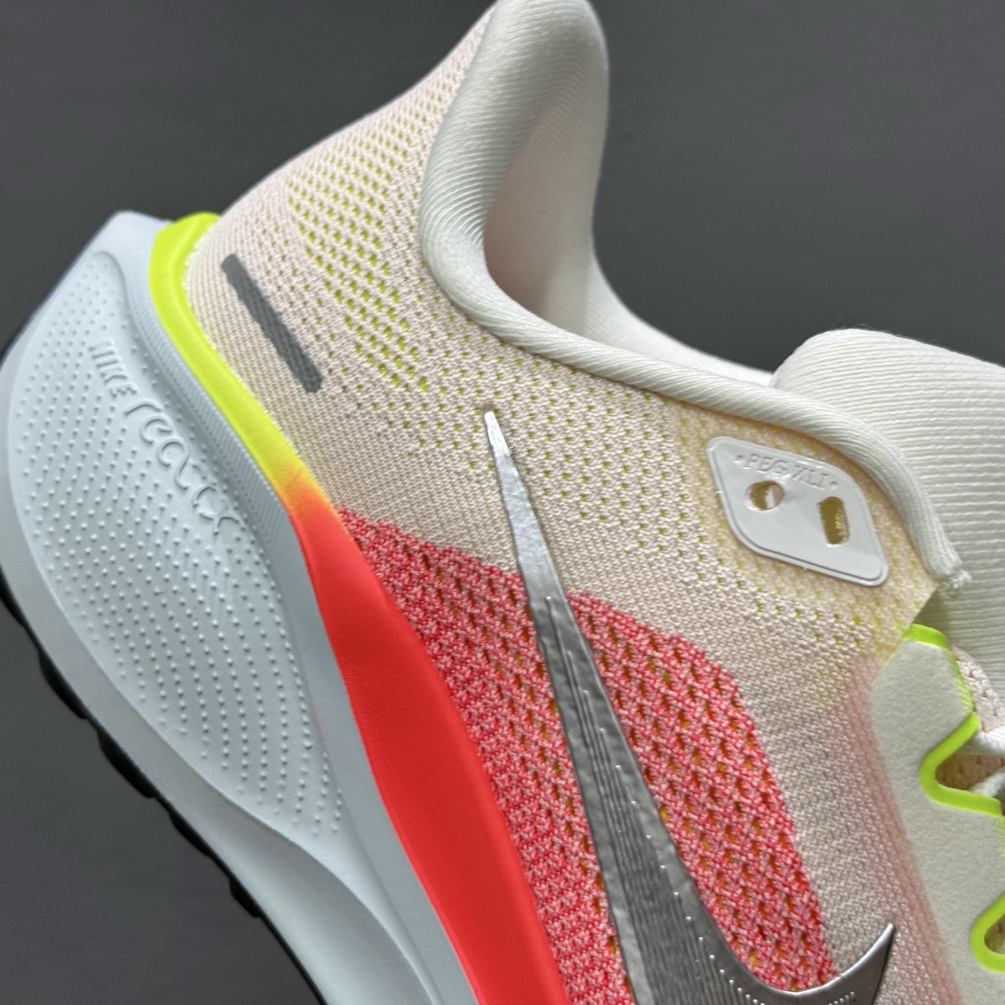 Nike Journey Run 2024跑步鞋 2722-100