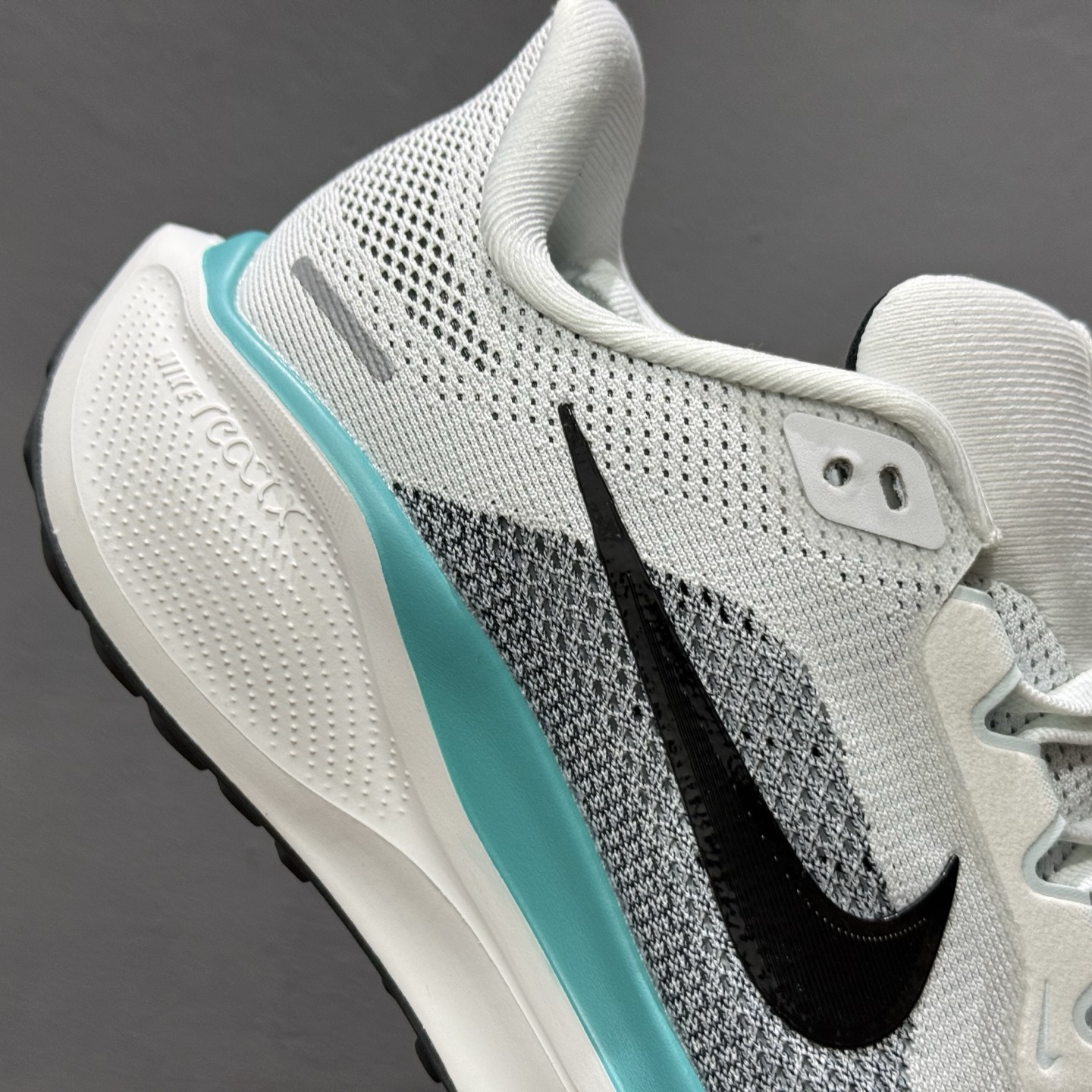 Nike Journey Run 2024跑步鞋 5041-103