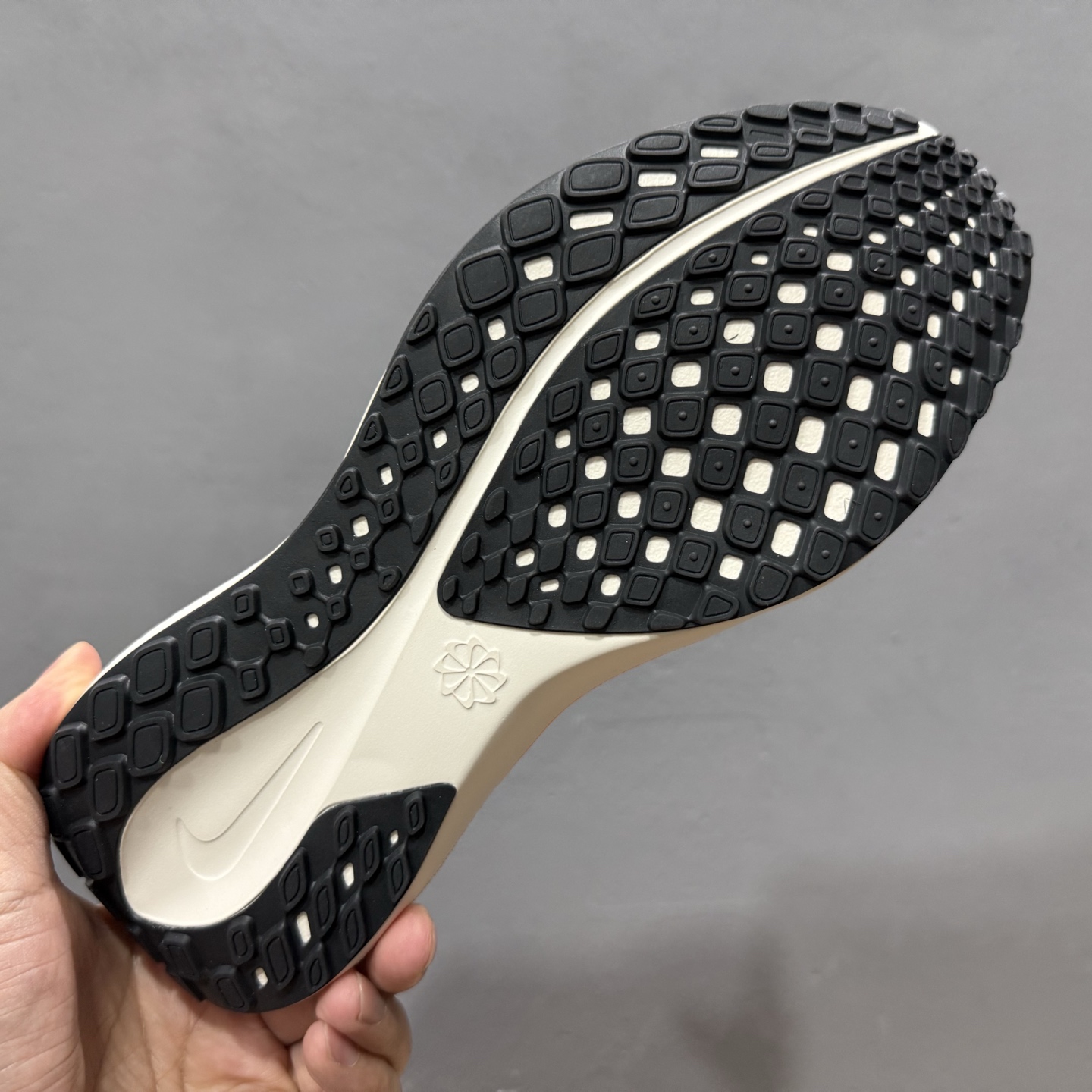 Nike Journey Run 2024跑步鞋 4820-100