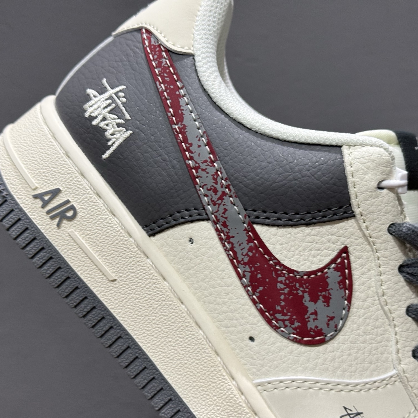 NIKE AIR FORCE 1‘07 LV8 XS1958-573