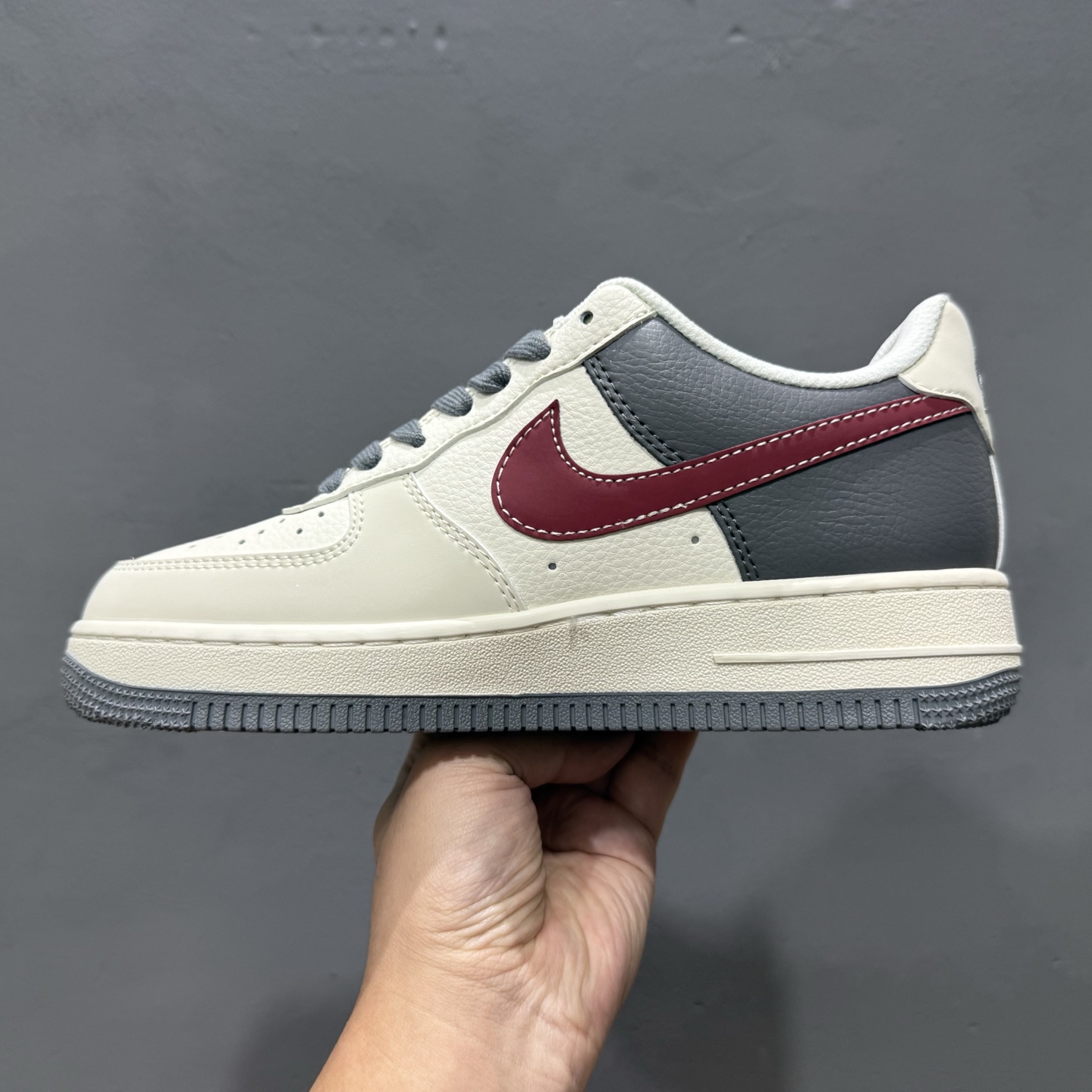 NIKE AIR FORCE 1‘07 LV8 XS1958-573