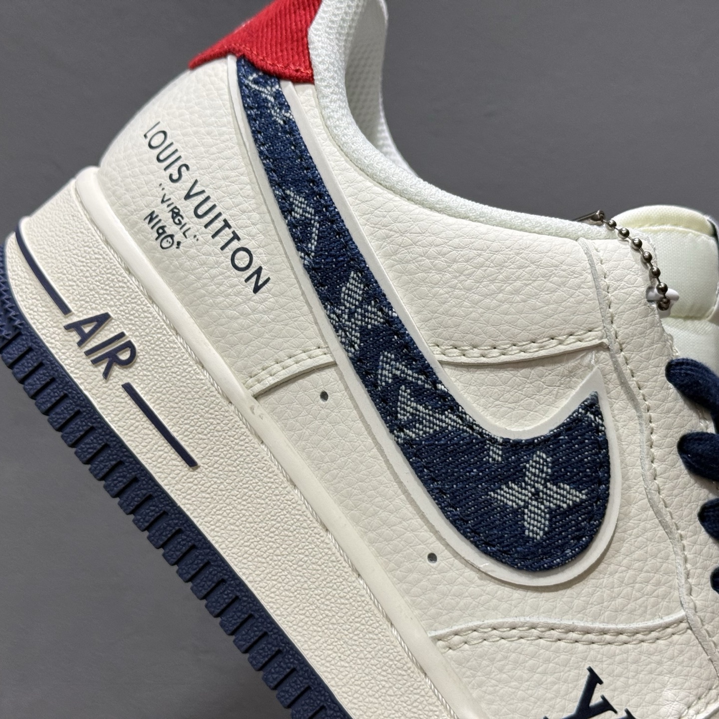 NIKE AIR FORCE 1‘07 LV8 XX3168-128