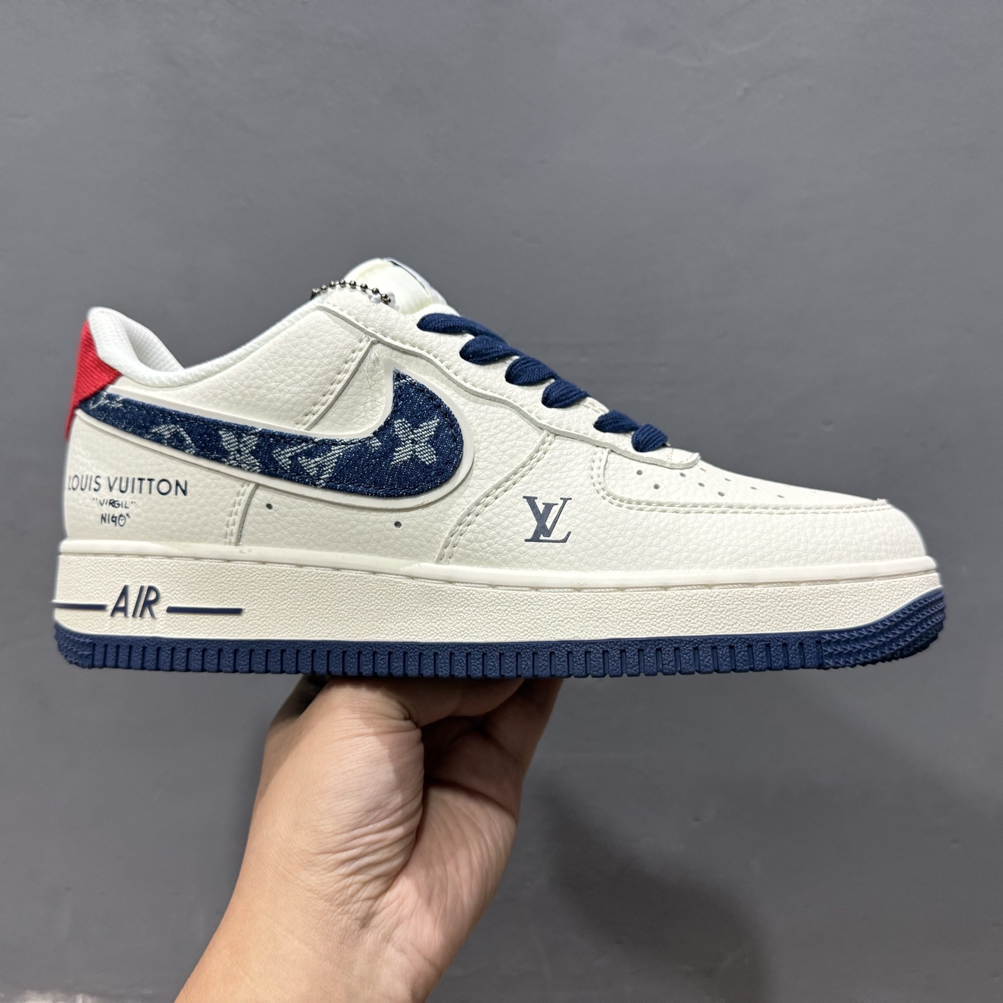 NIKE AIR FORCE 1‘07 LV8 XX3168-128