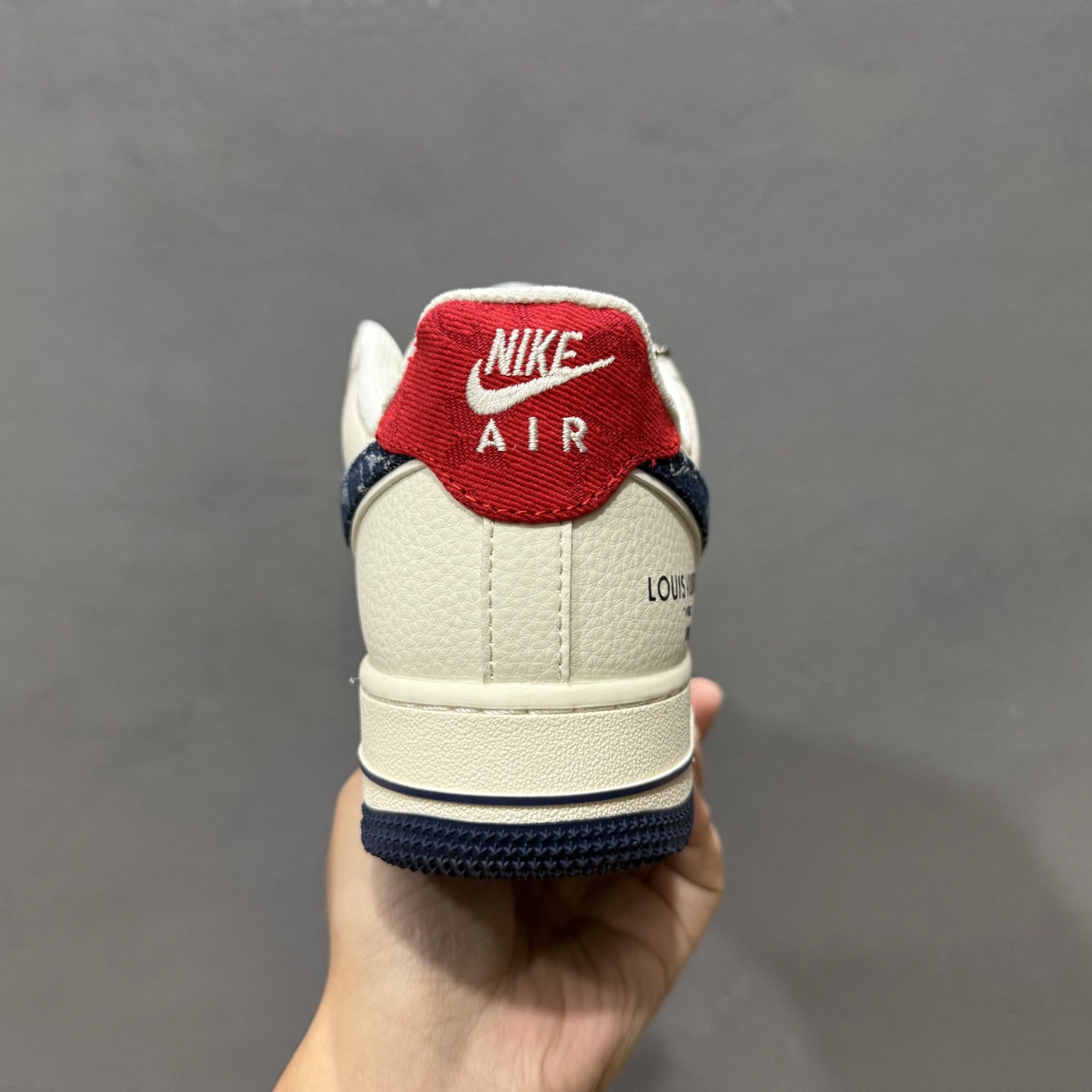 NIKE AIR FORCE 1‘07 LV8 XX3168-128