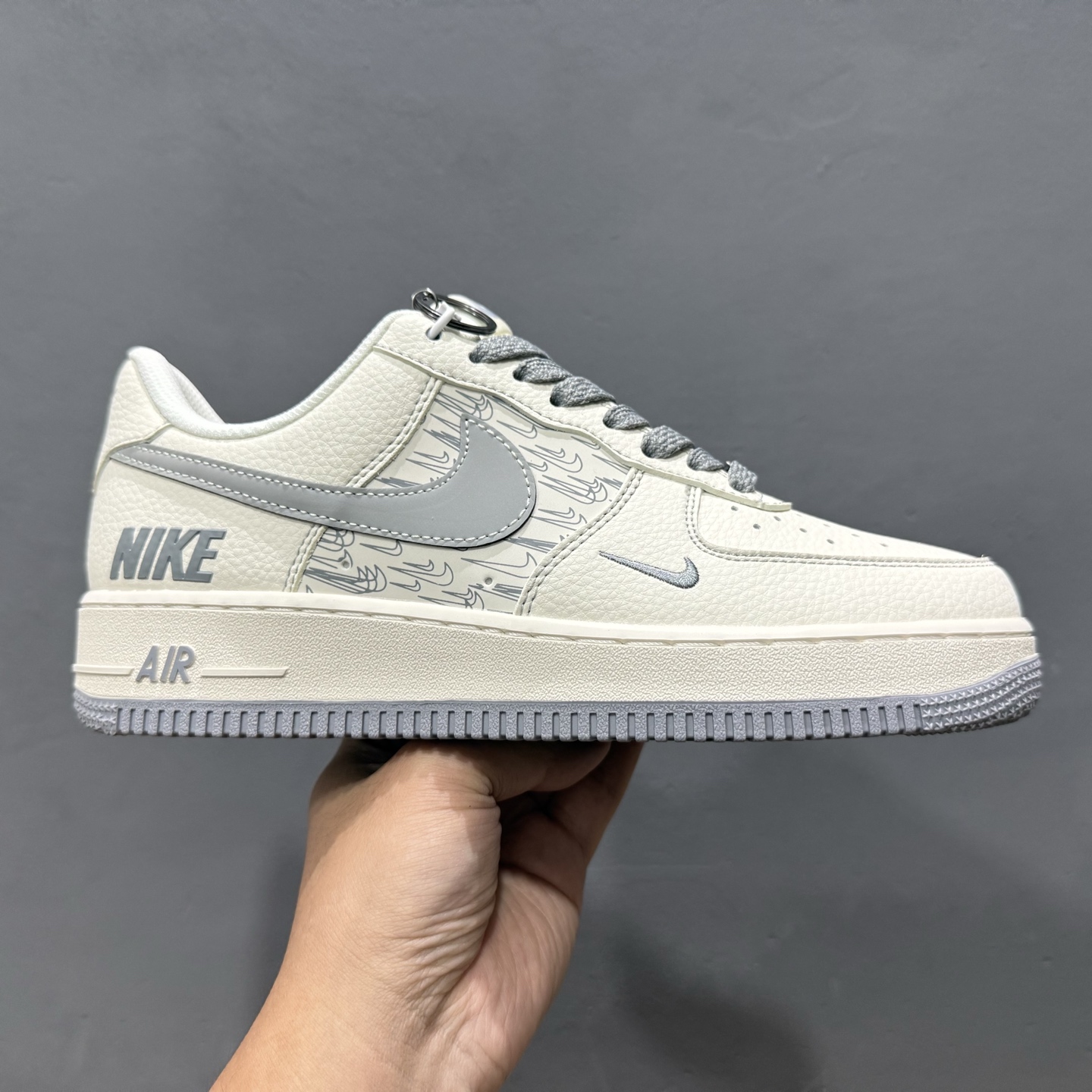 NIKE AIR FORCE 1‘07 LV8 HH7518-070