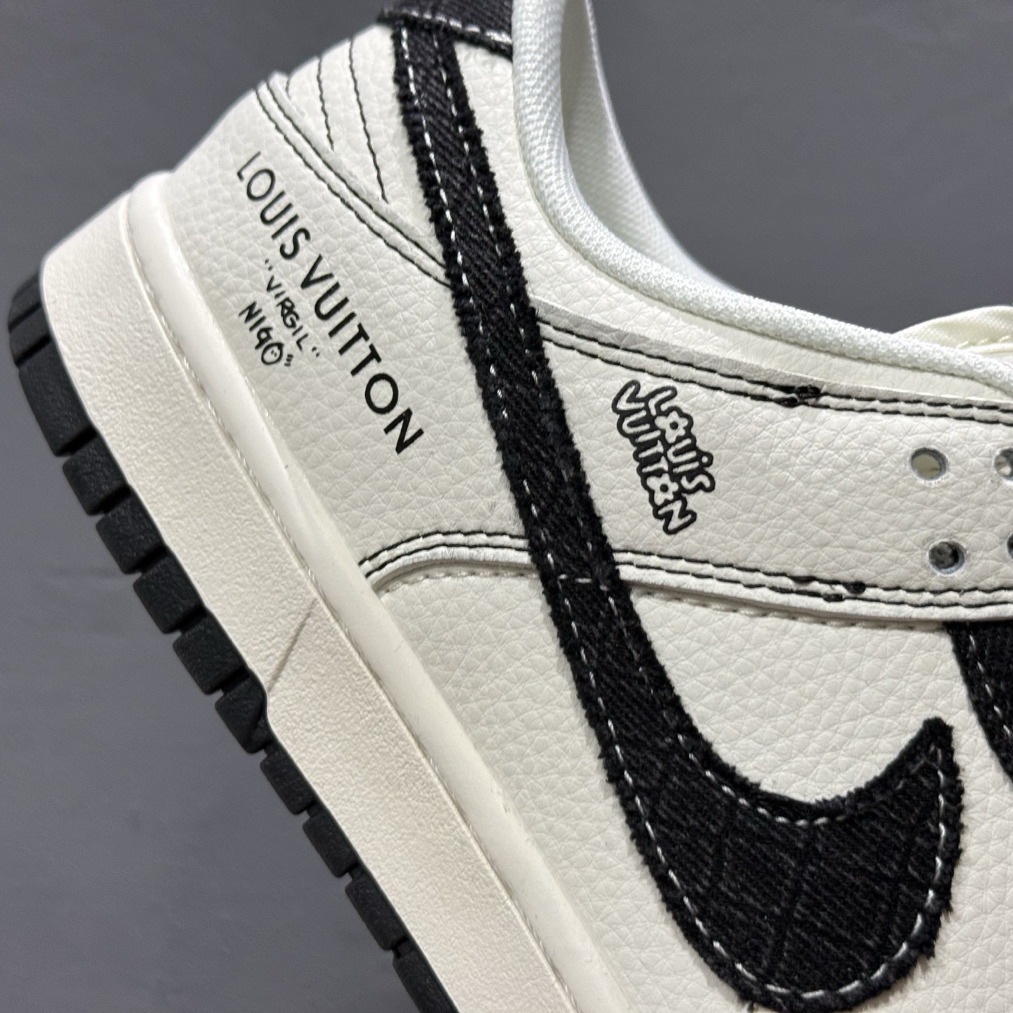 Louis Vuitton x Nike Dunk Low 牛仔布黑勾 FC1688-223