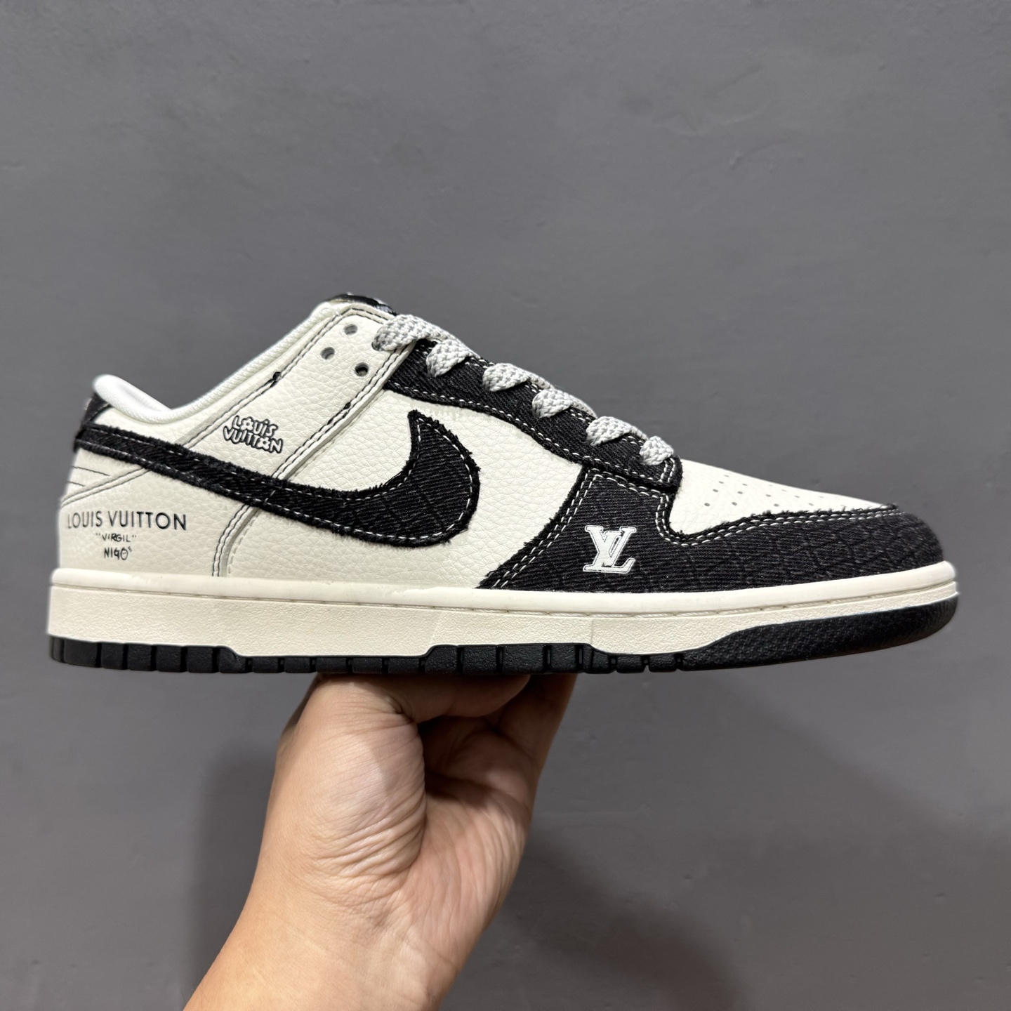 Louis Vuitton x Nike Dunk Low 牛仔布黑勾 FC1688-223