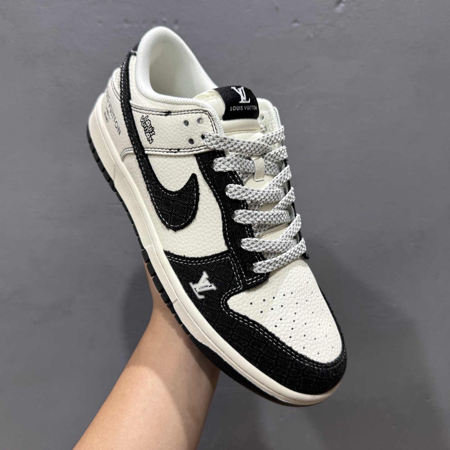 Louis Vuitton x Nike Dunk Low 牛仔布黑勾 FC1688-223