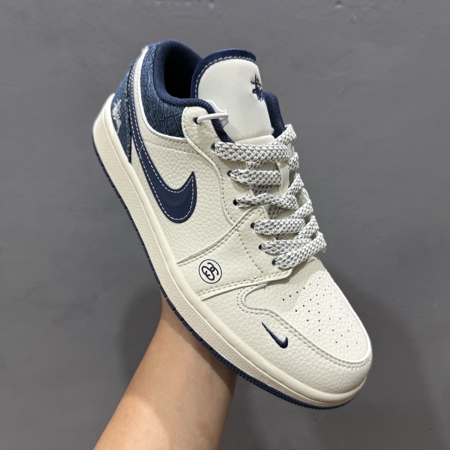 Stussy x Air Jordan 1 米蓝立体勾 XS6086-562