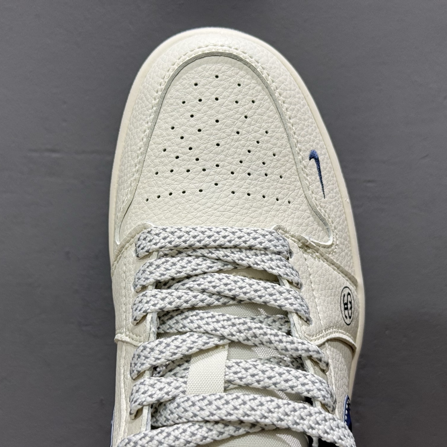 Stussy x Air Jordan 1 米蓝立体勾 XS6086-562